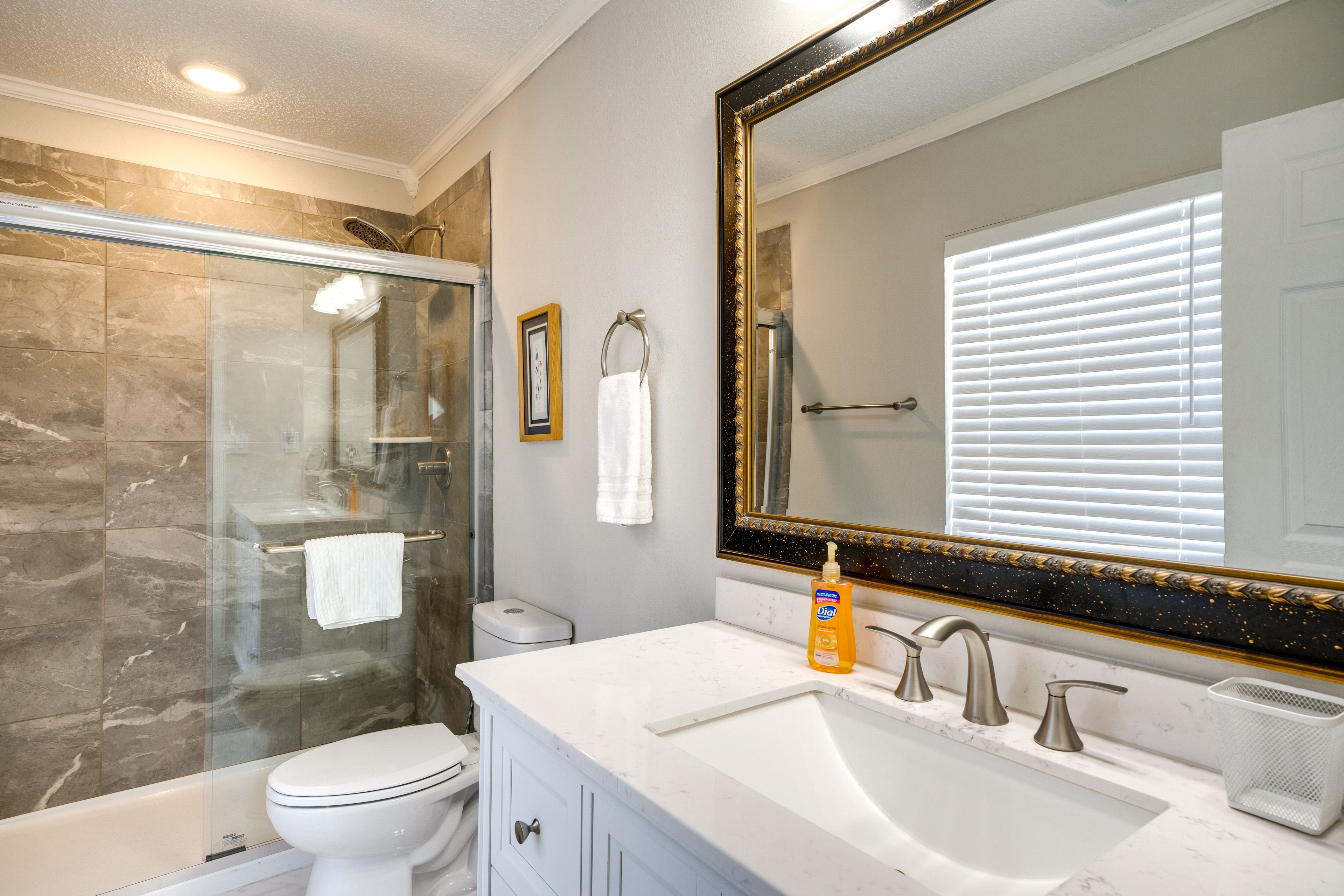 En-Suite Bathroom | 2nd Floor | Complimentary Toiletries