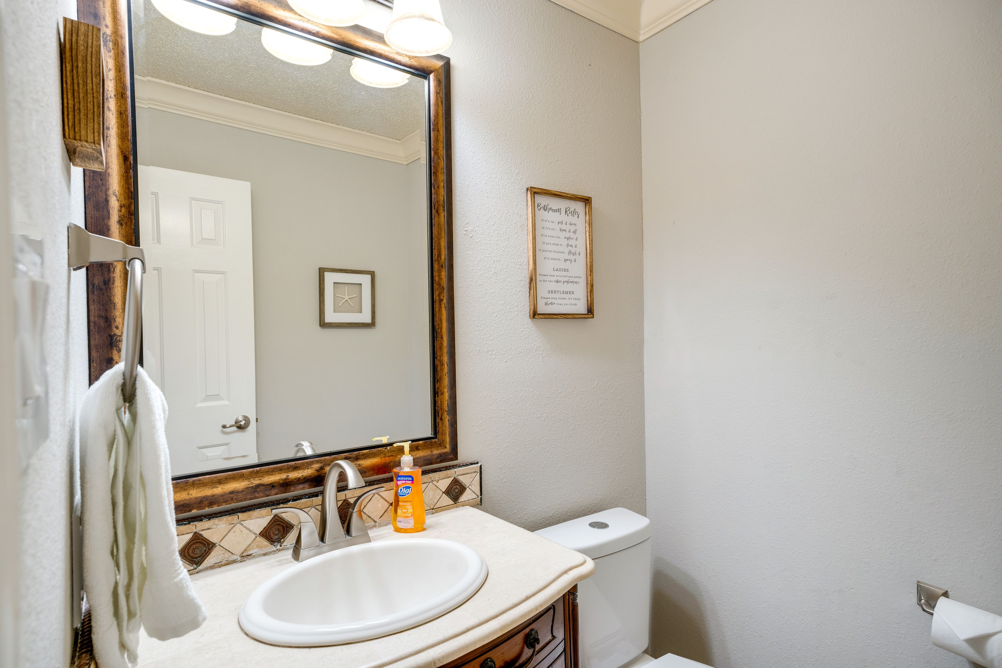 Half Bathroom | 1st Floor