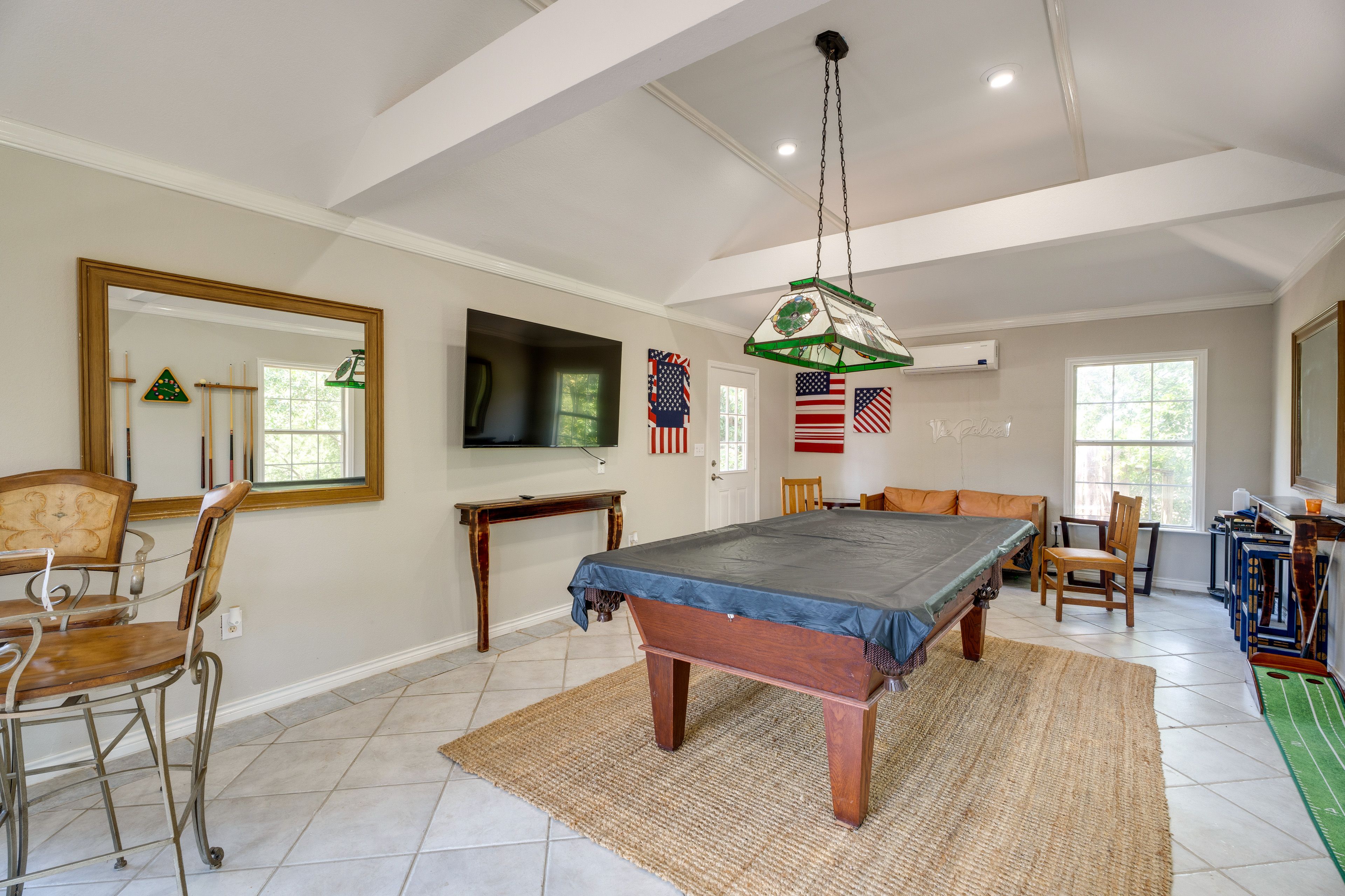 Game Room | 1st Floor | Smart TV | Putting Green