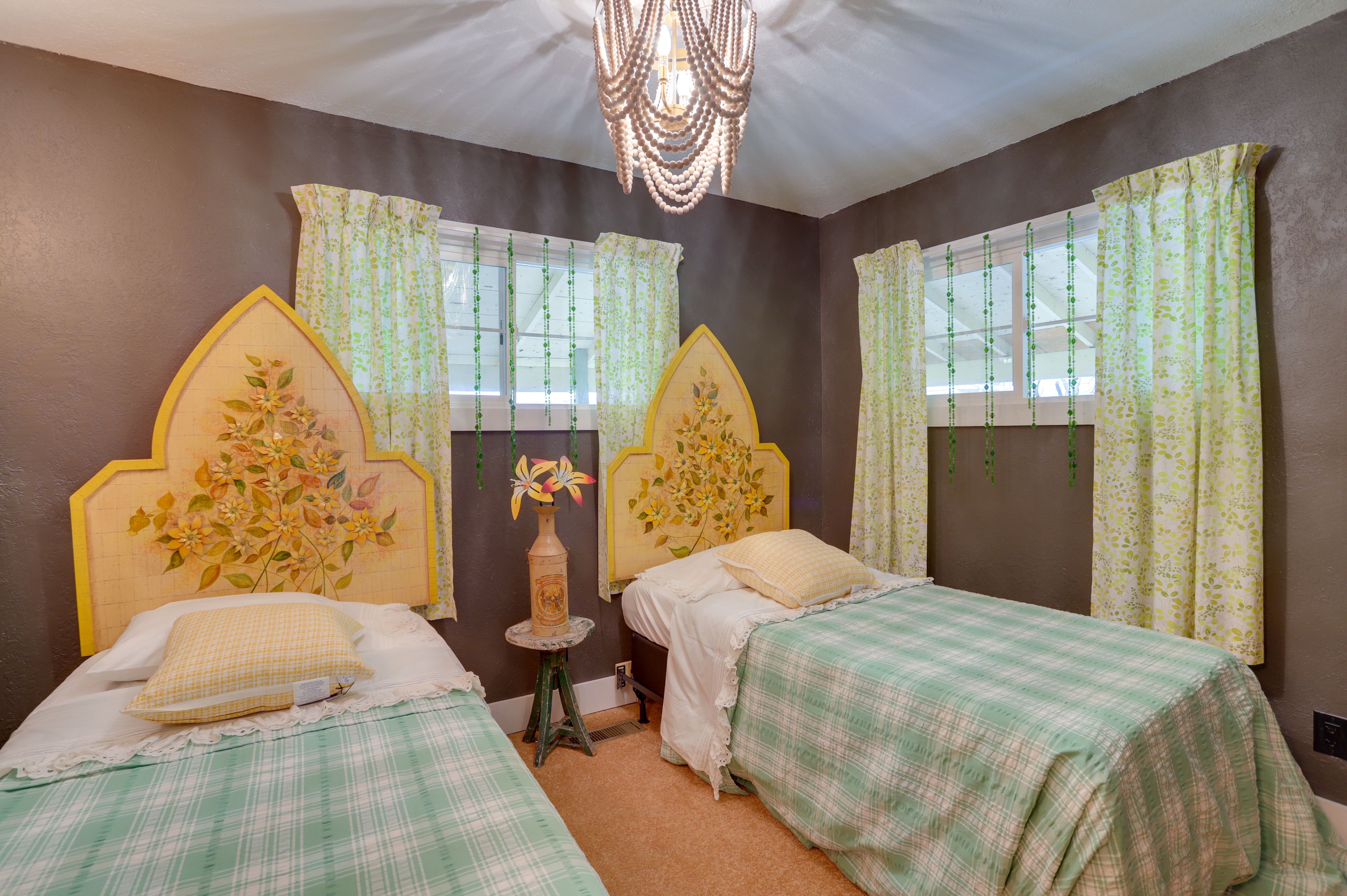 Bedroom 2 | 2 Twin Beds
