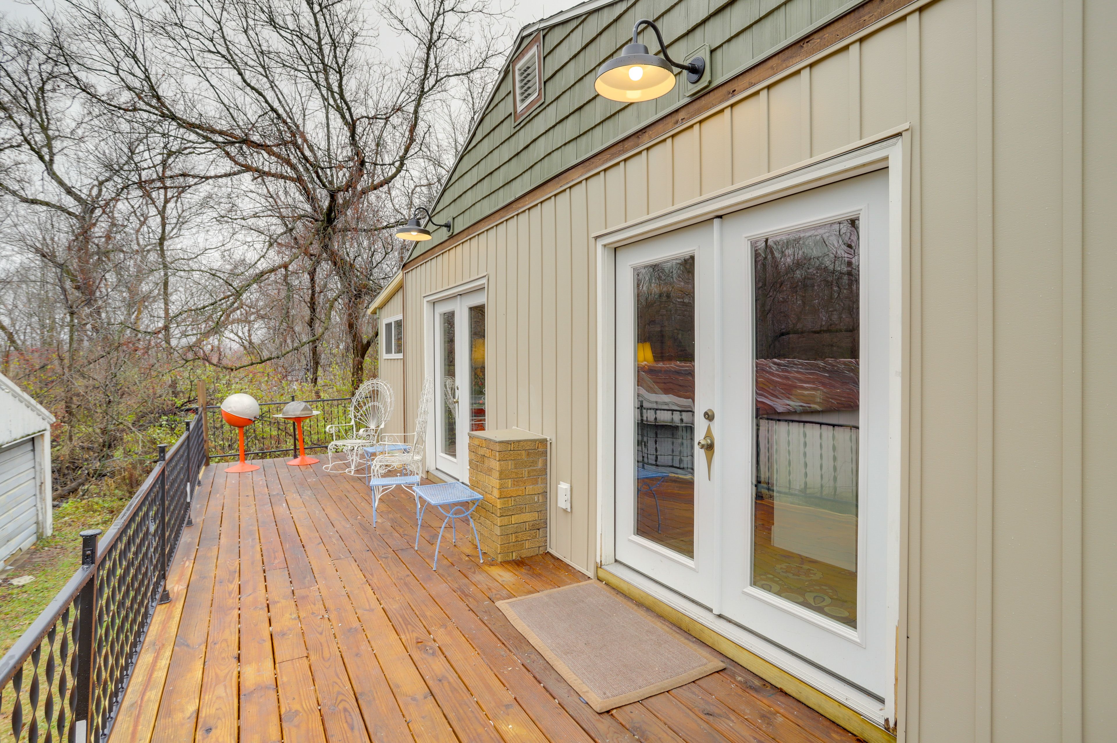 Outdoor Space | Wraparound Deck