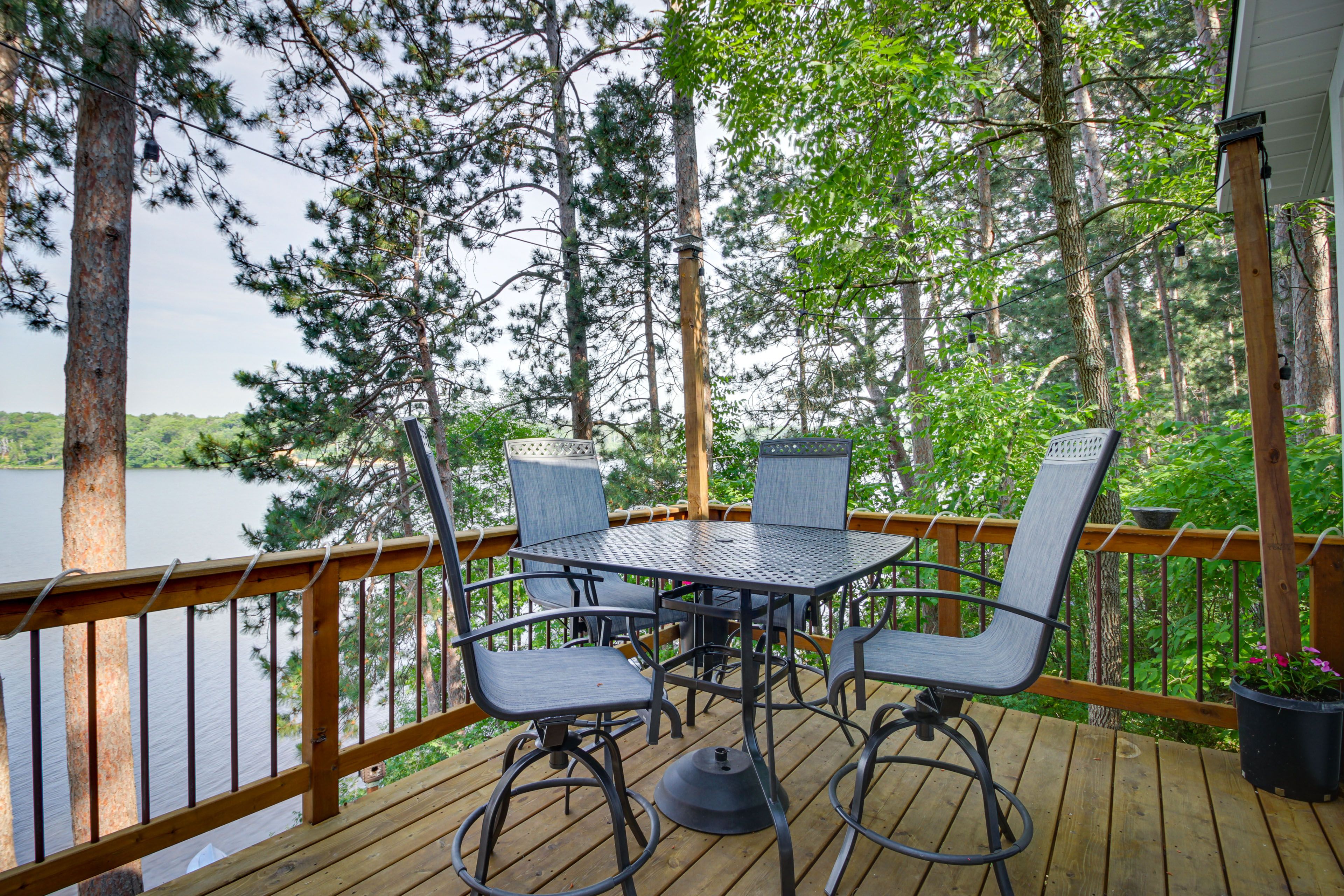 Outdoor Dining Area | Deck