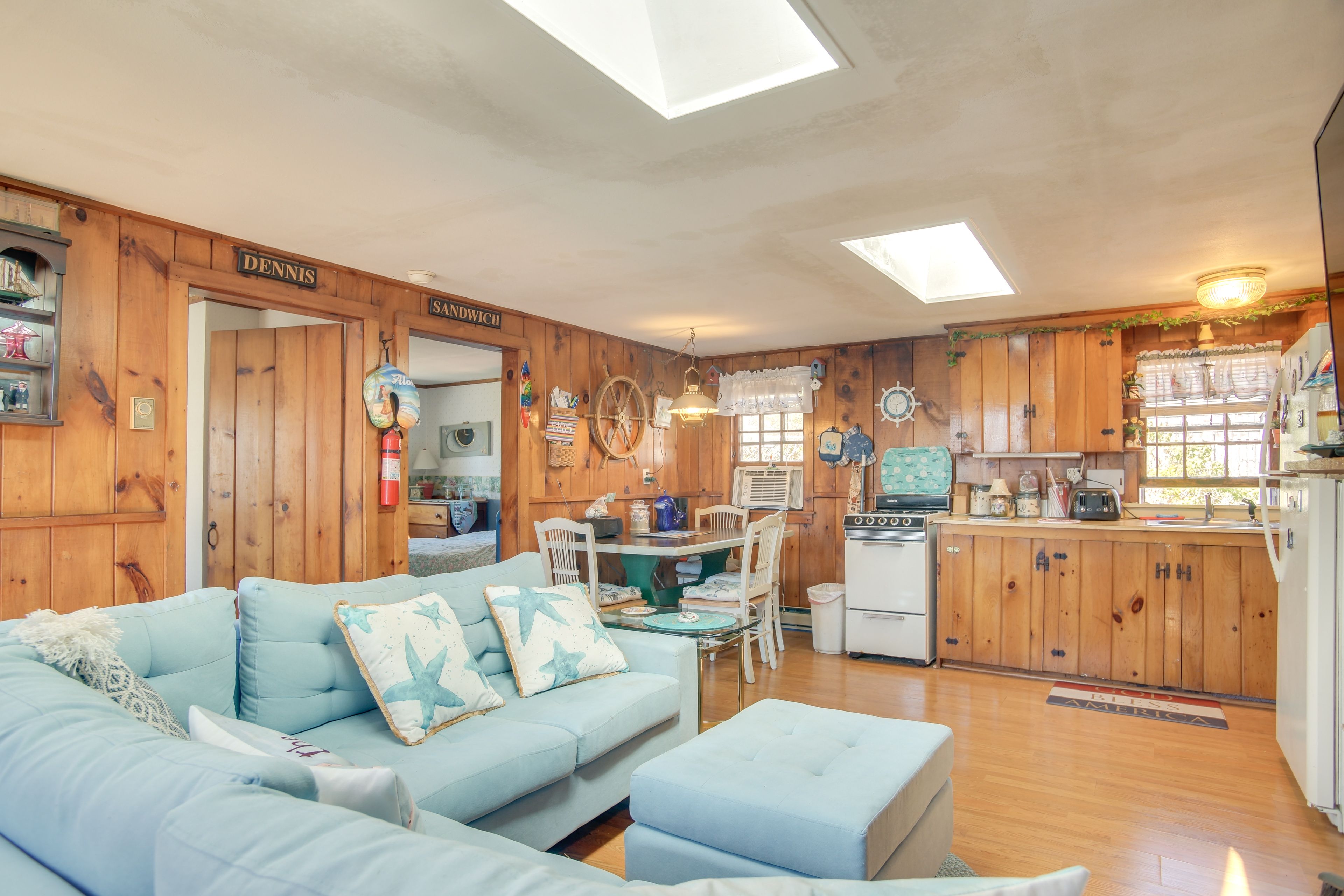 Dennis Port Vacation Rental | 2BR | 1BA | 1,000 Sq Ft | 2 Steps Required