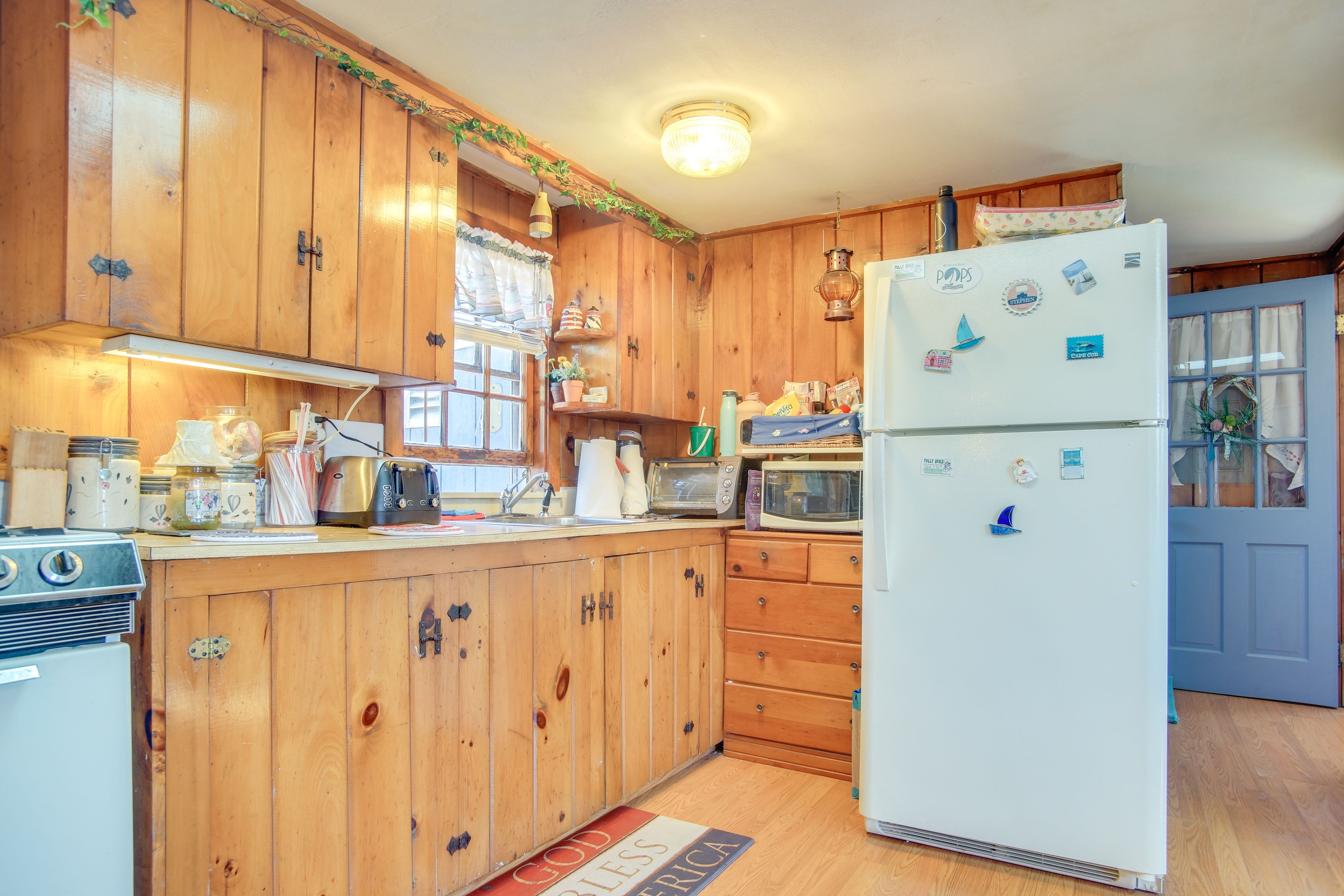 Kitchen | Cooking Basics | Toaster & Toaster Oven