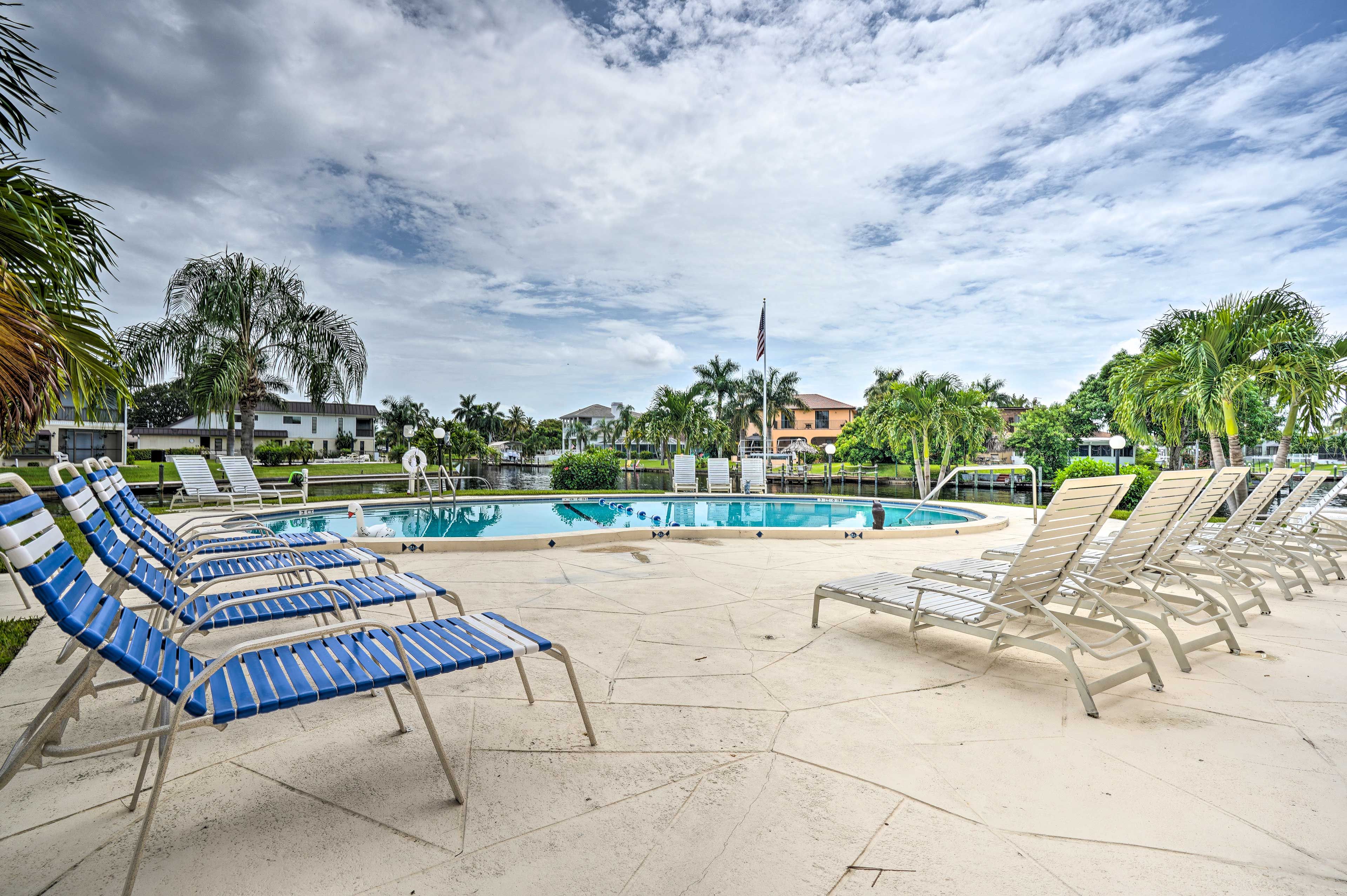 Windsor Manor Community Amenities | Heated Outdoor Pool | Canal Views