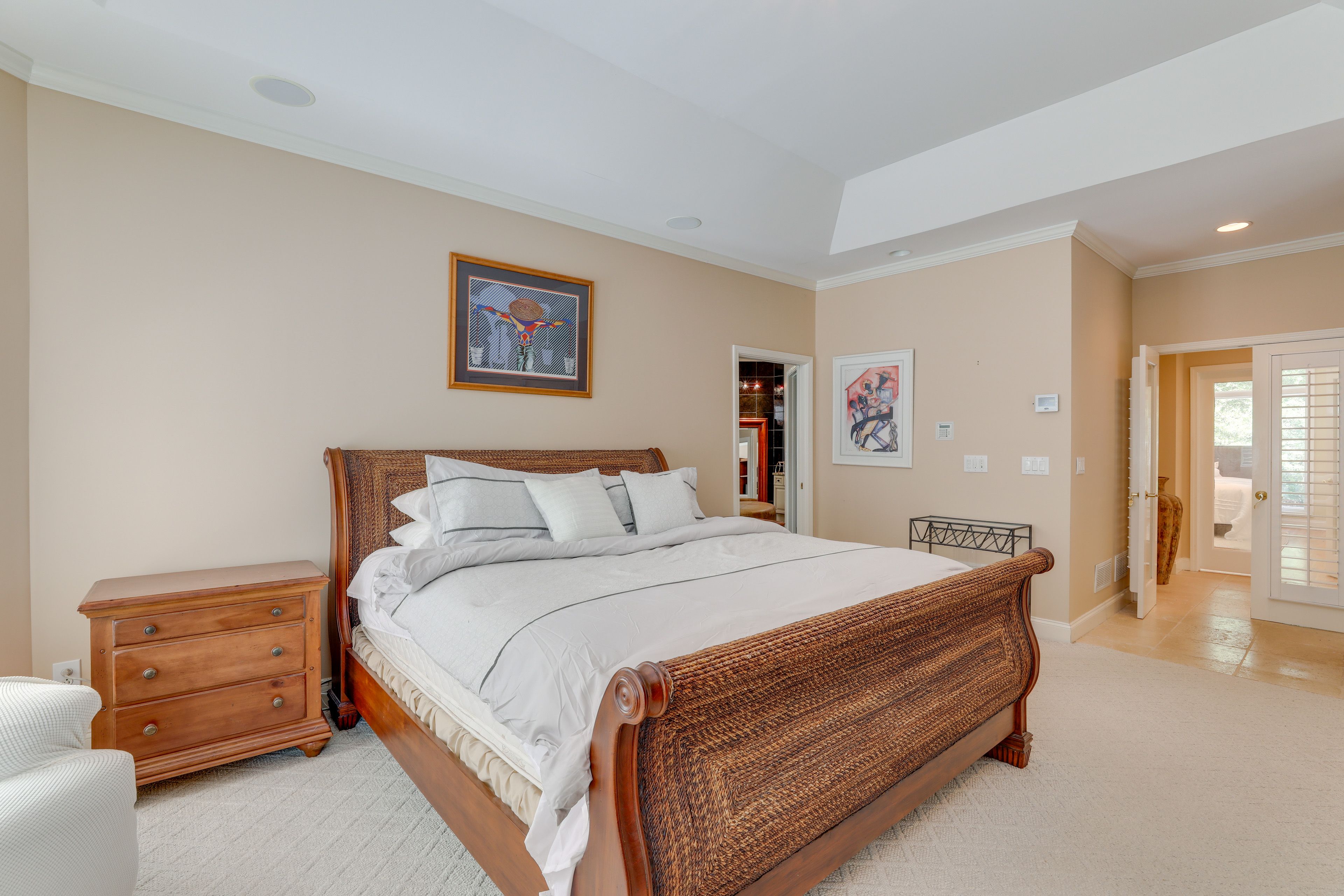 Bedroom 1 | 1st Floor | King Bed | Linens Provided | En-Suite Bathroom