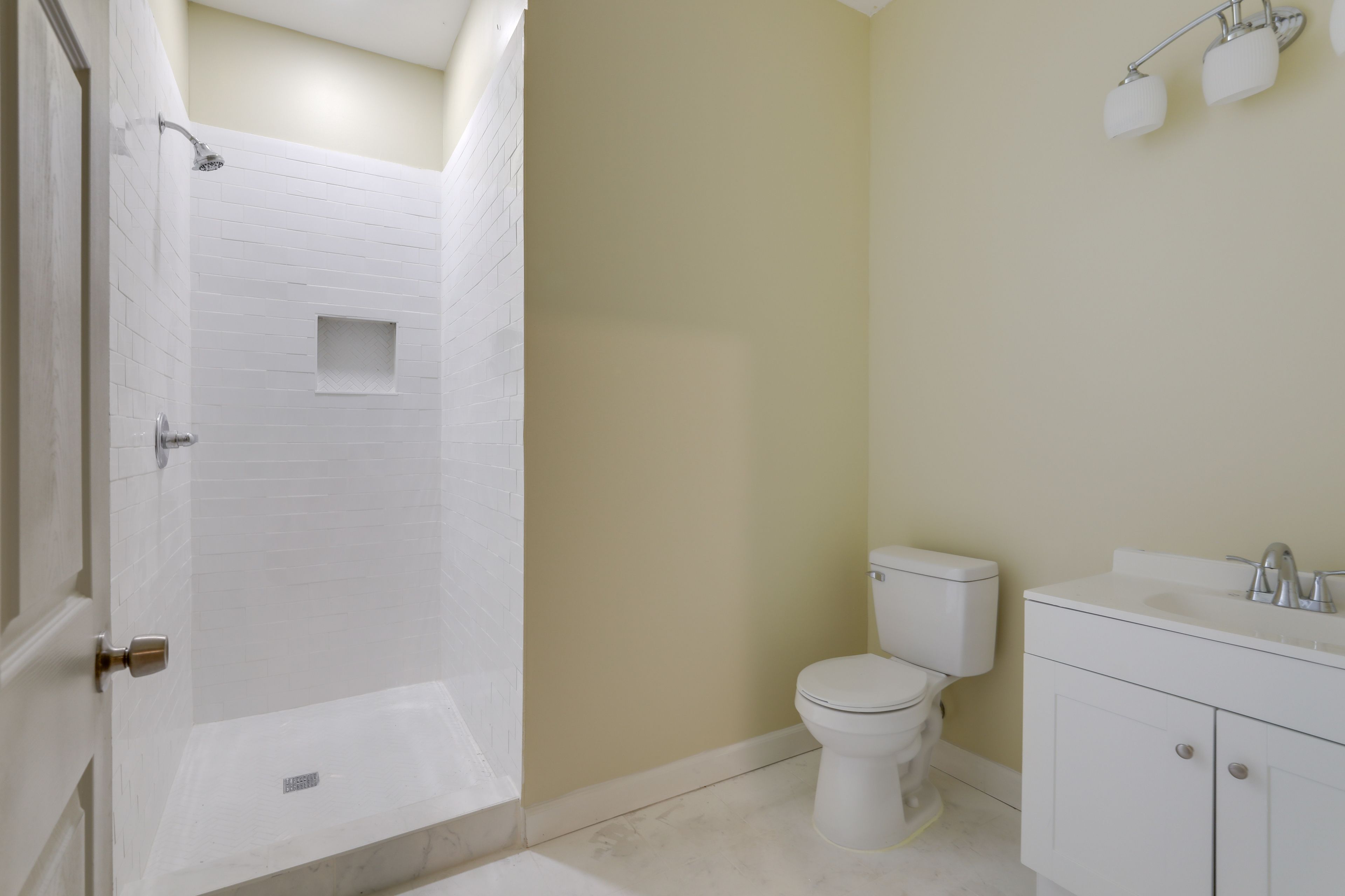 Full Bathroom | Basement | Walk-In Shower