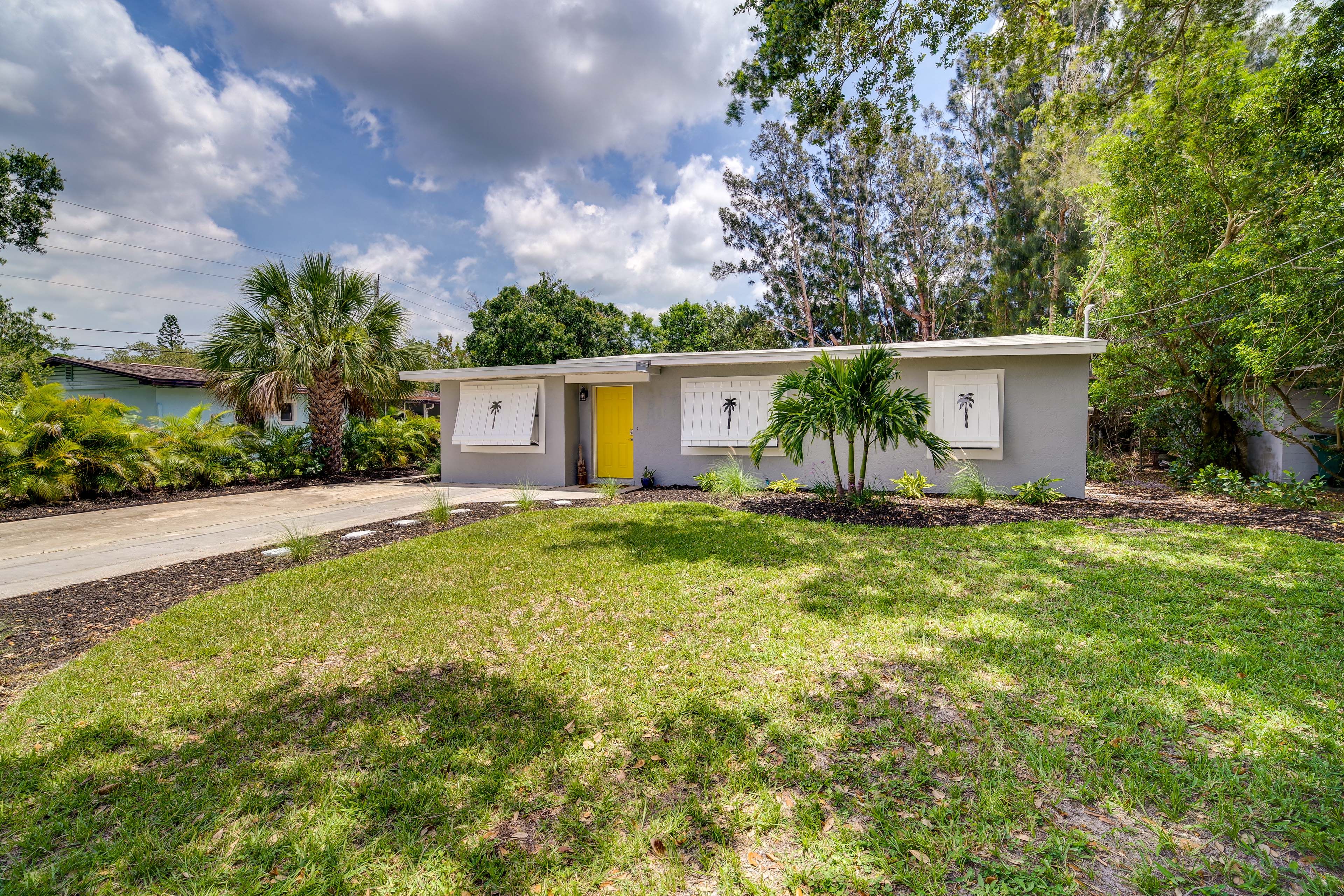 Melbourne Vacation Rental | 3BR | 2BA | 840 Sq Ft | 1 Exterior Step Required