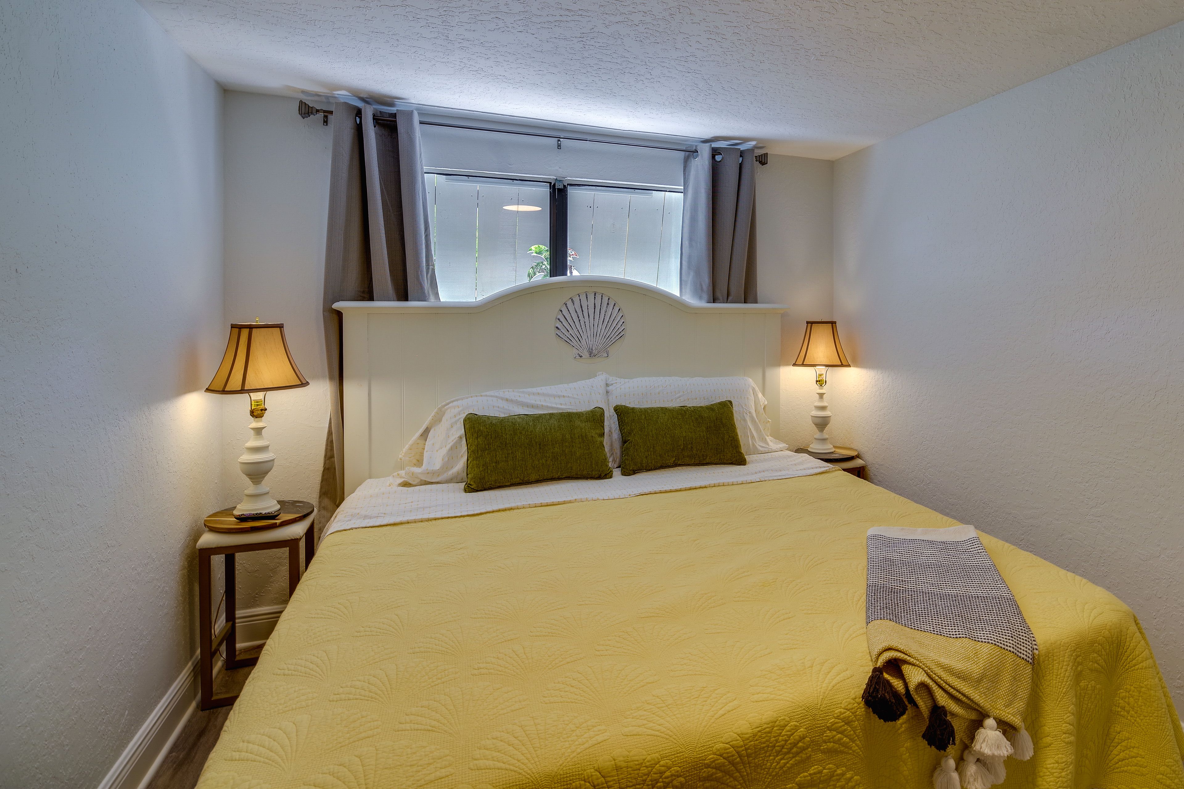 Bedroom 1 | King Bed | Smart TV | Walk-In Closet | En-Suite Bathroom