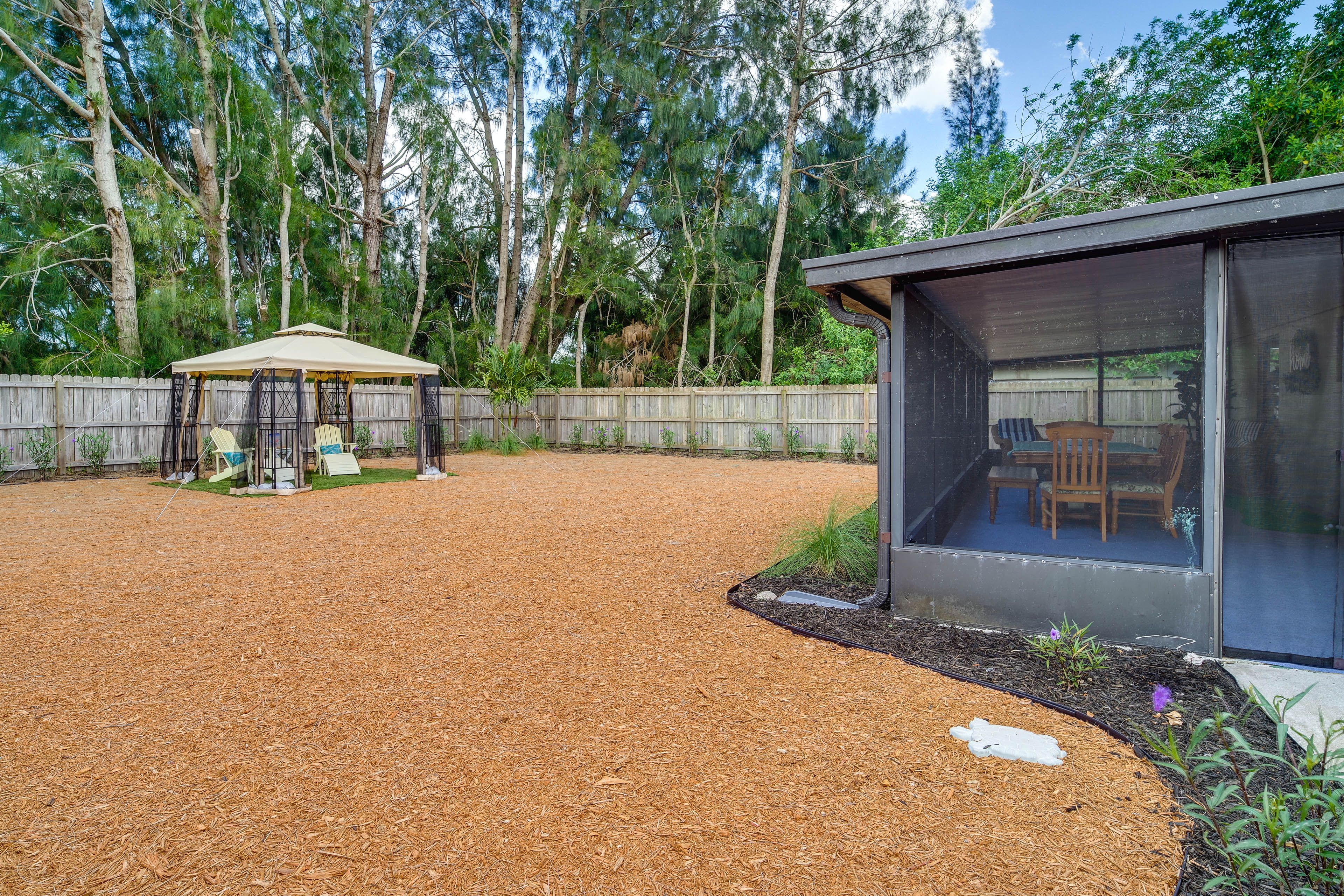 Fenced-In Yard