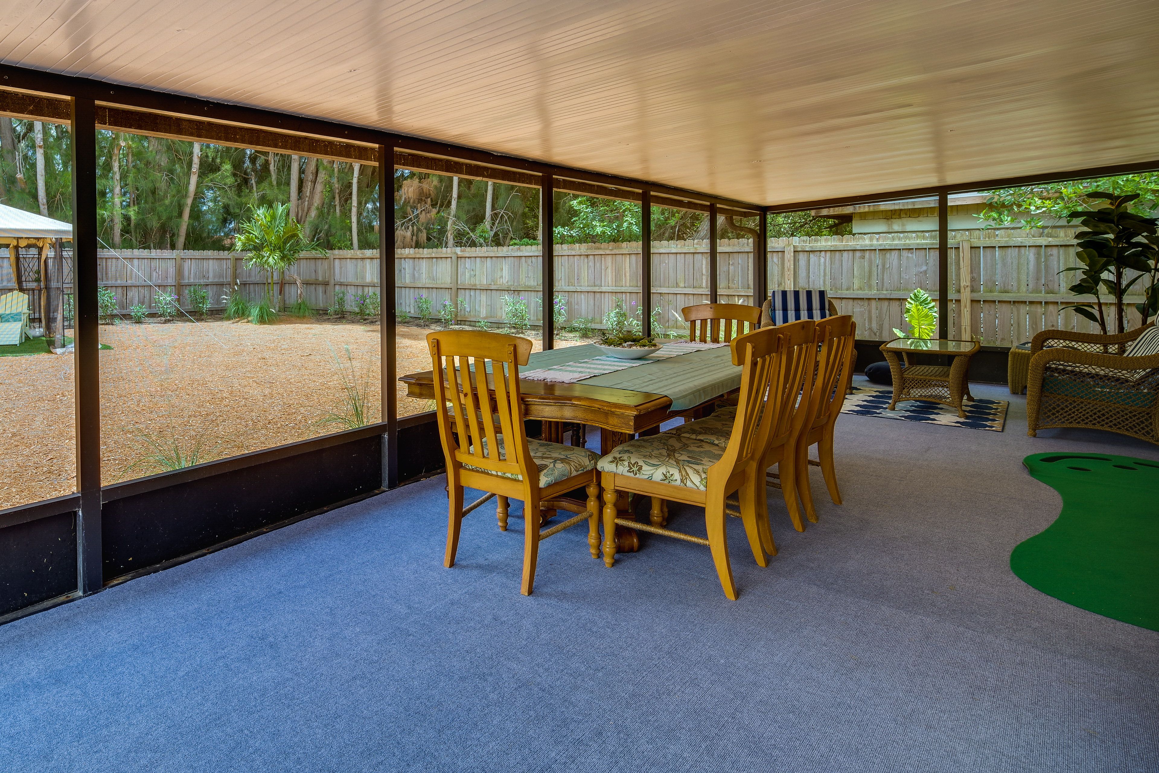 Screened-In Patio