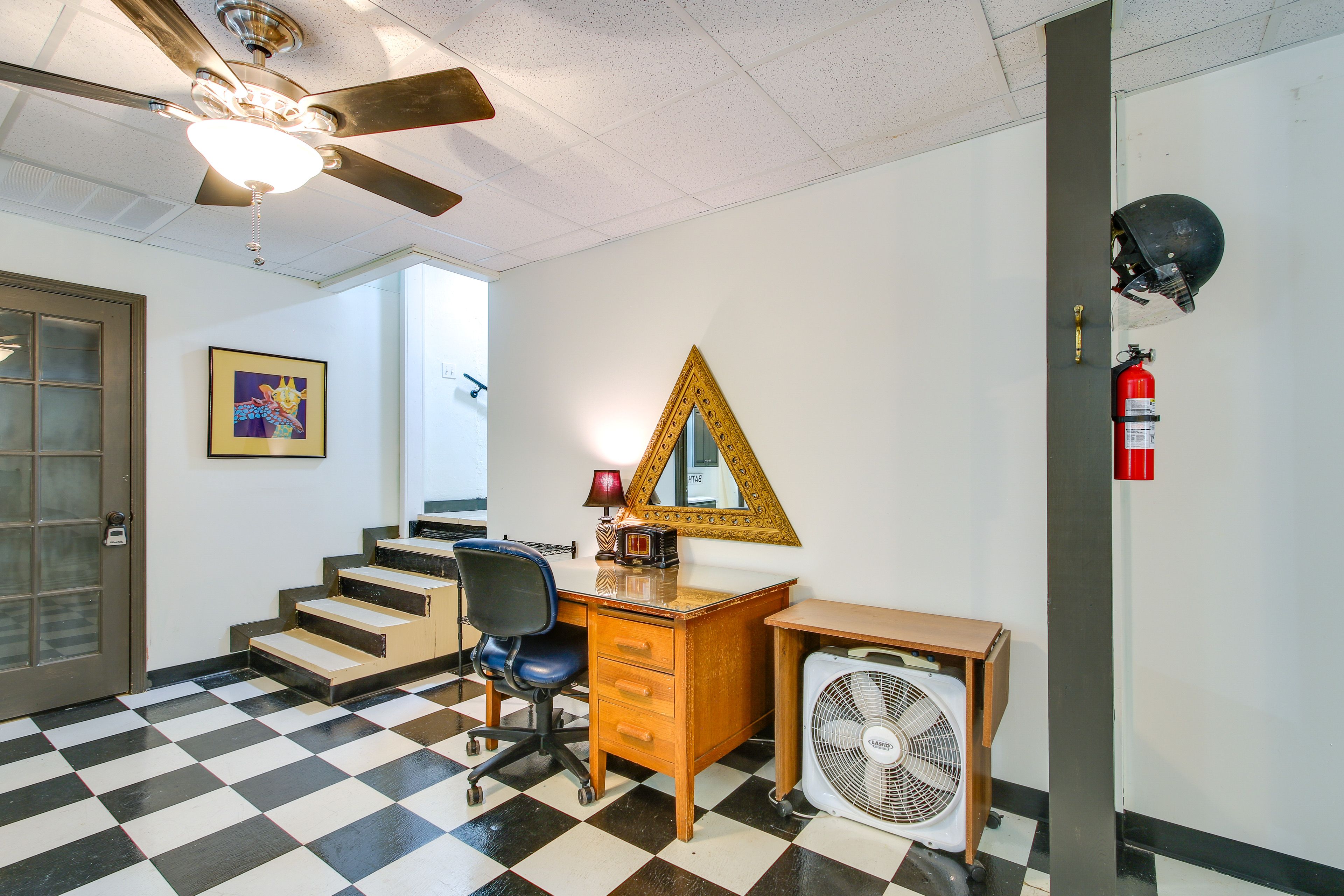 Studio | Laptop-Friendly Desk