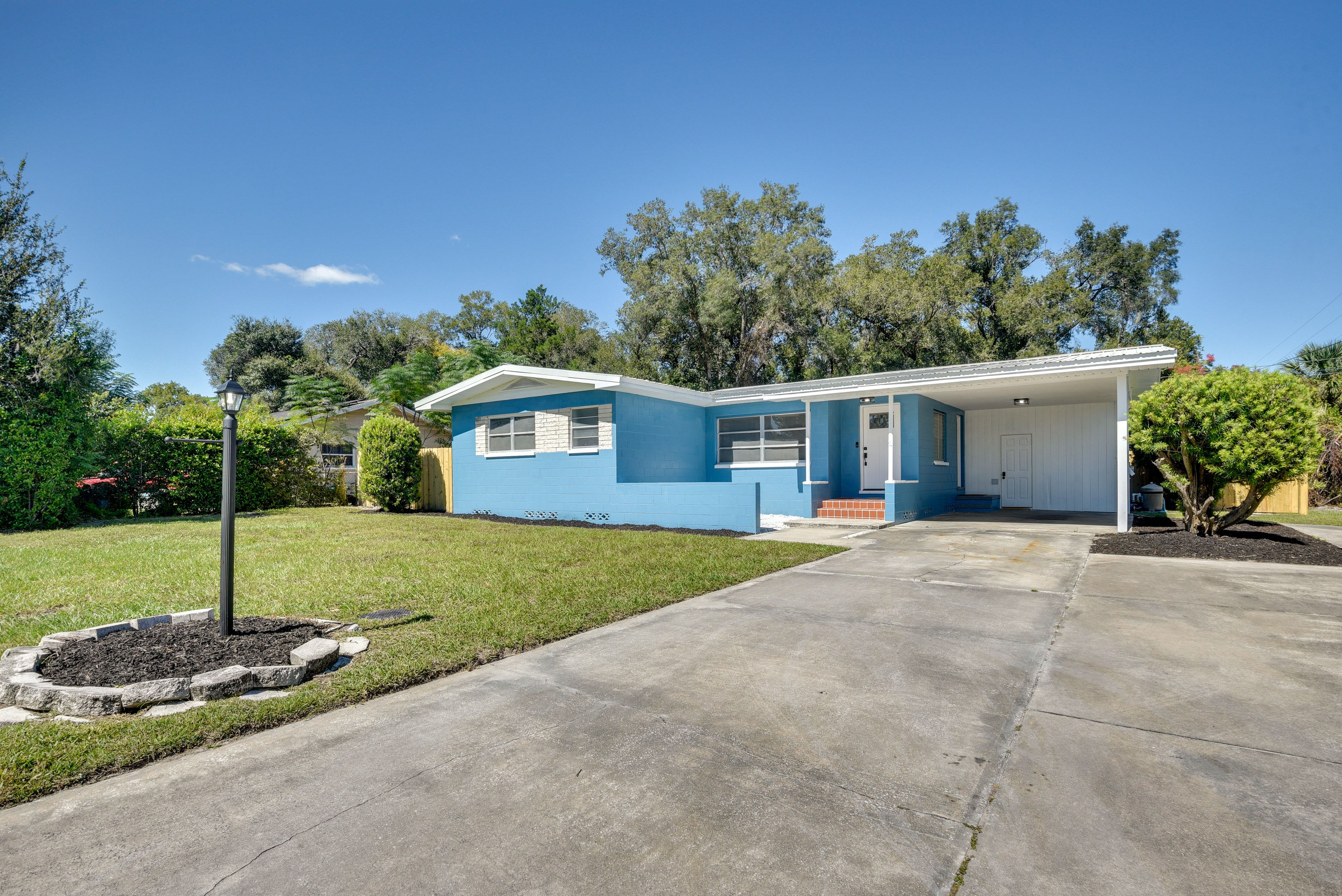Front Exterior | Single-Story House