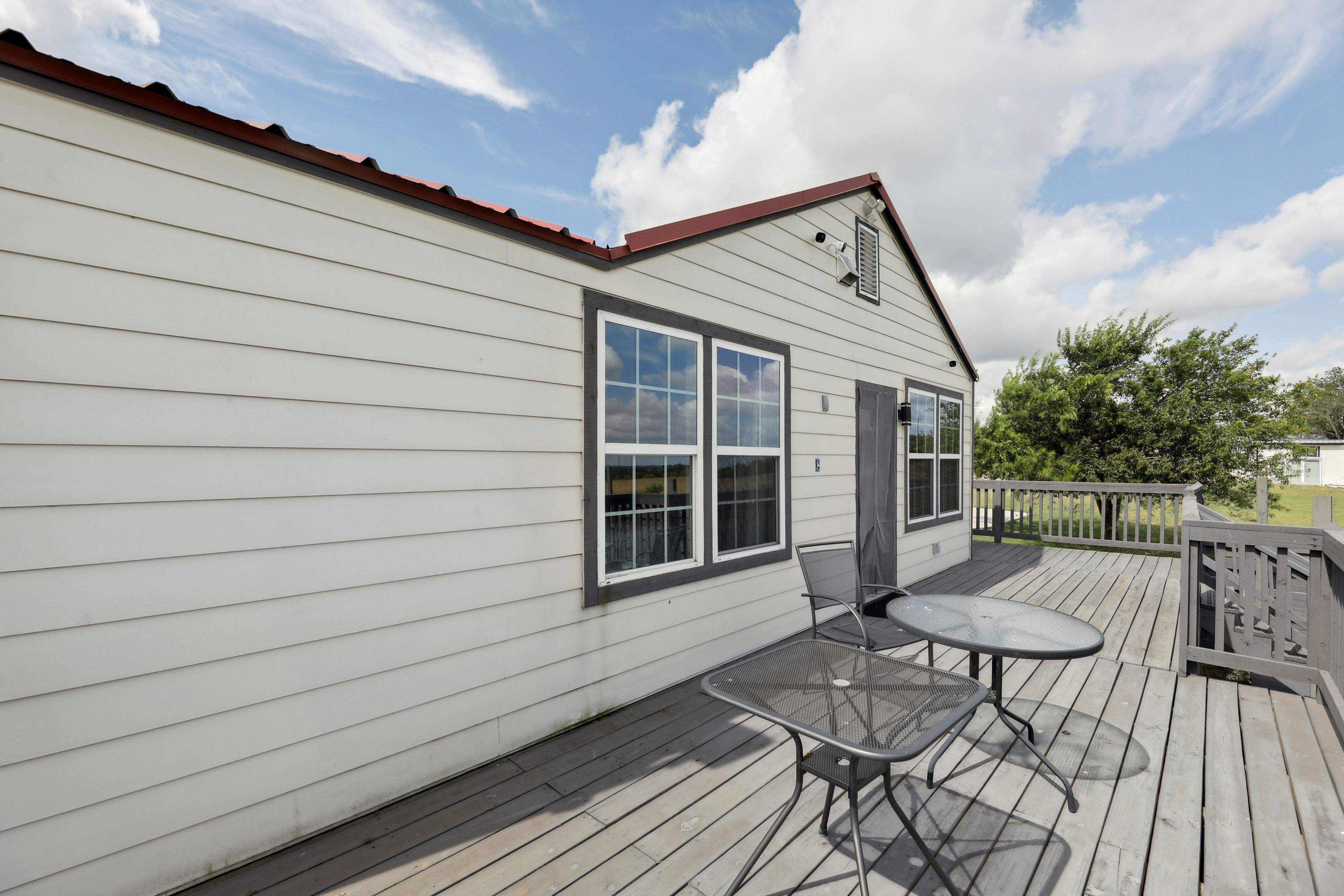 Wraparound Deck