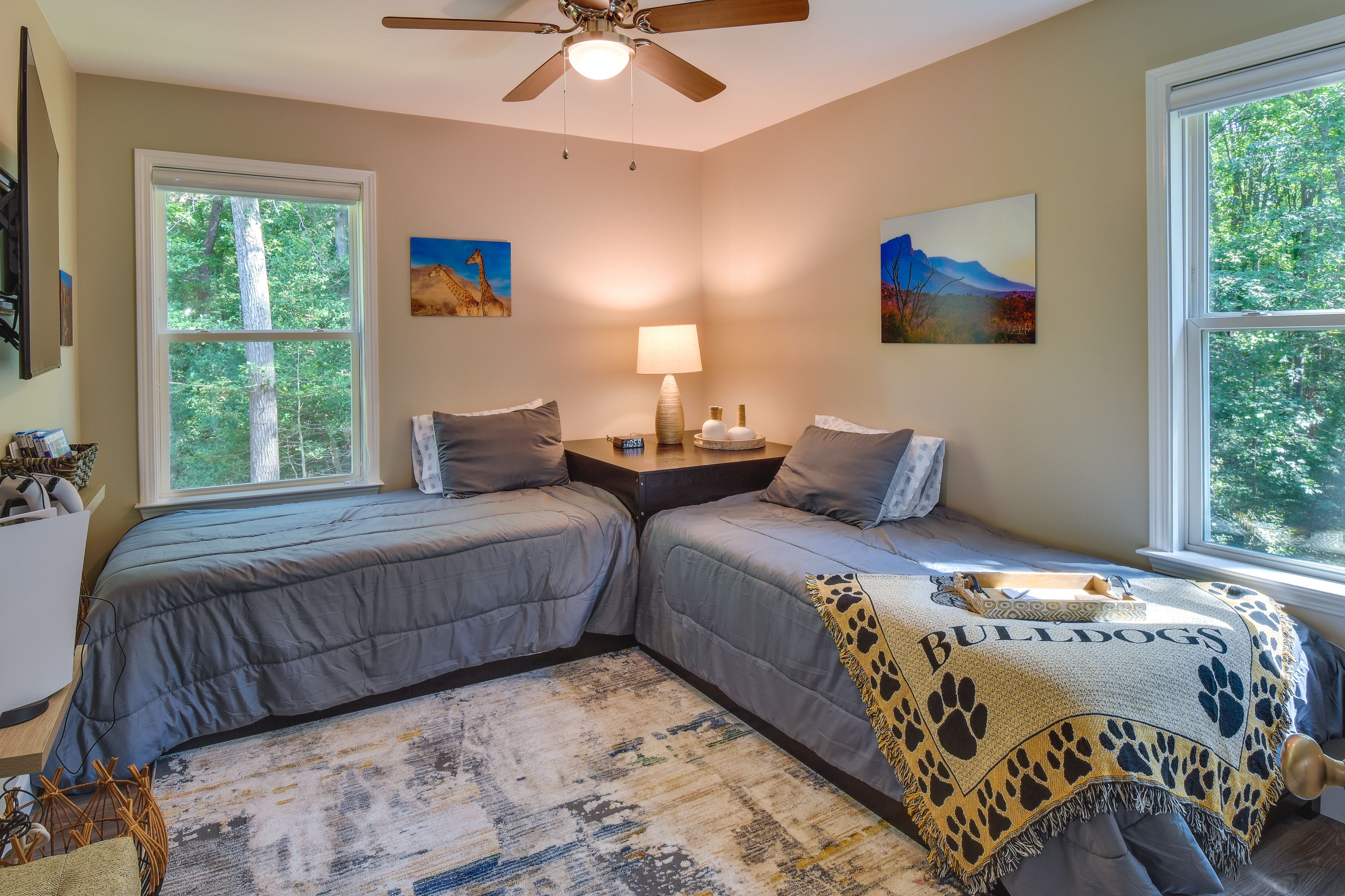 Bedroom 3 | 2 Twin Beds w/ 1 Twin Trundle | Smart TV