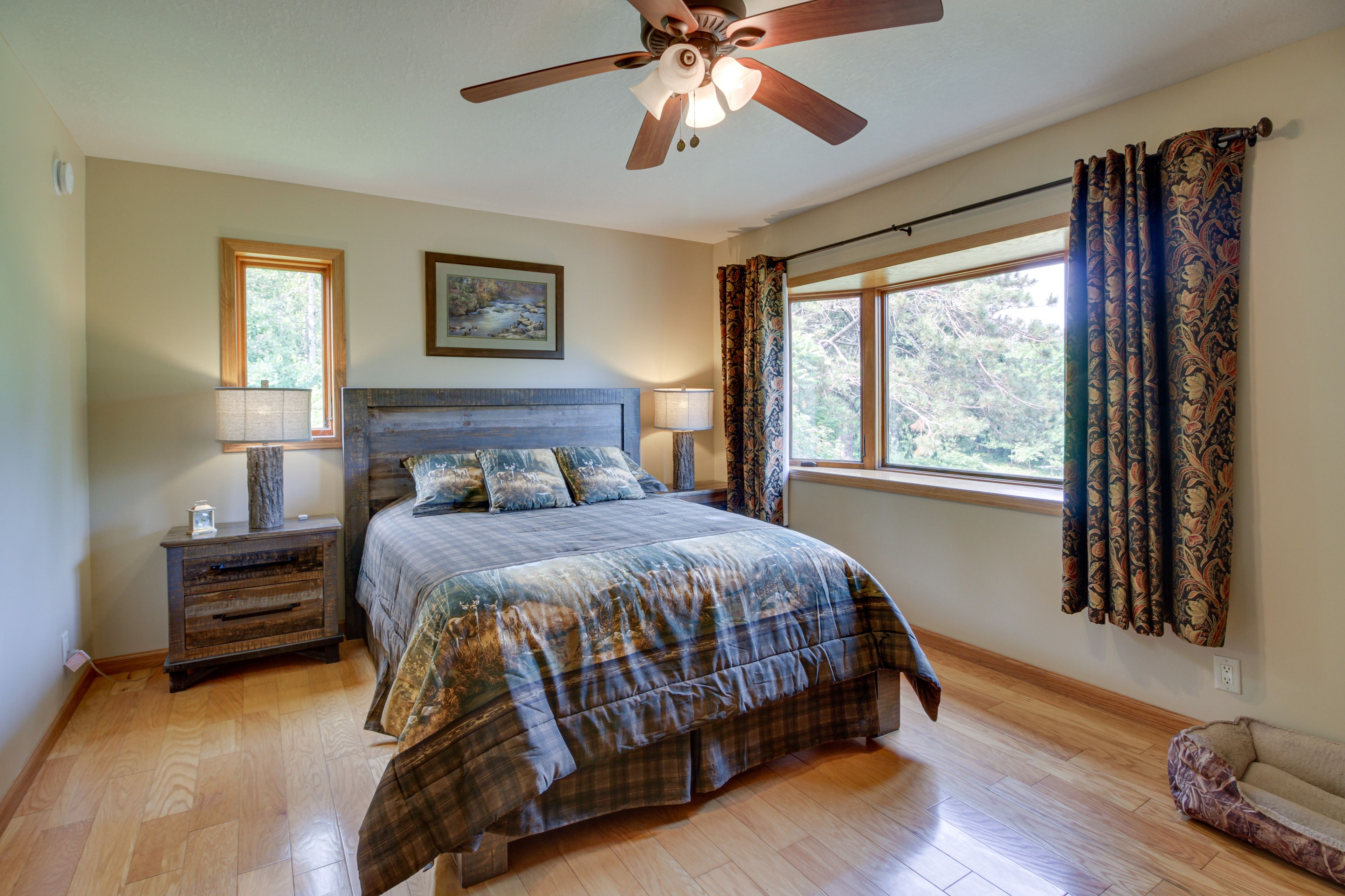 Bedroom 1 | Queen Bed | Linens & Towels Provided