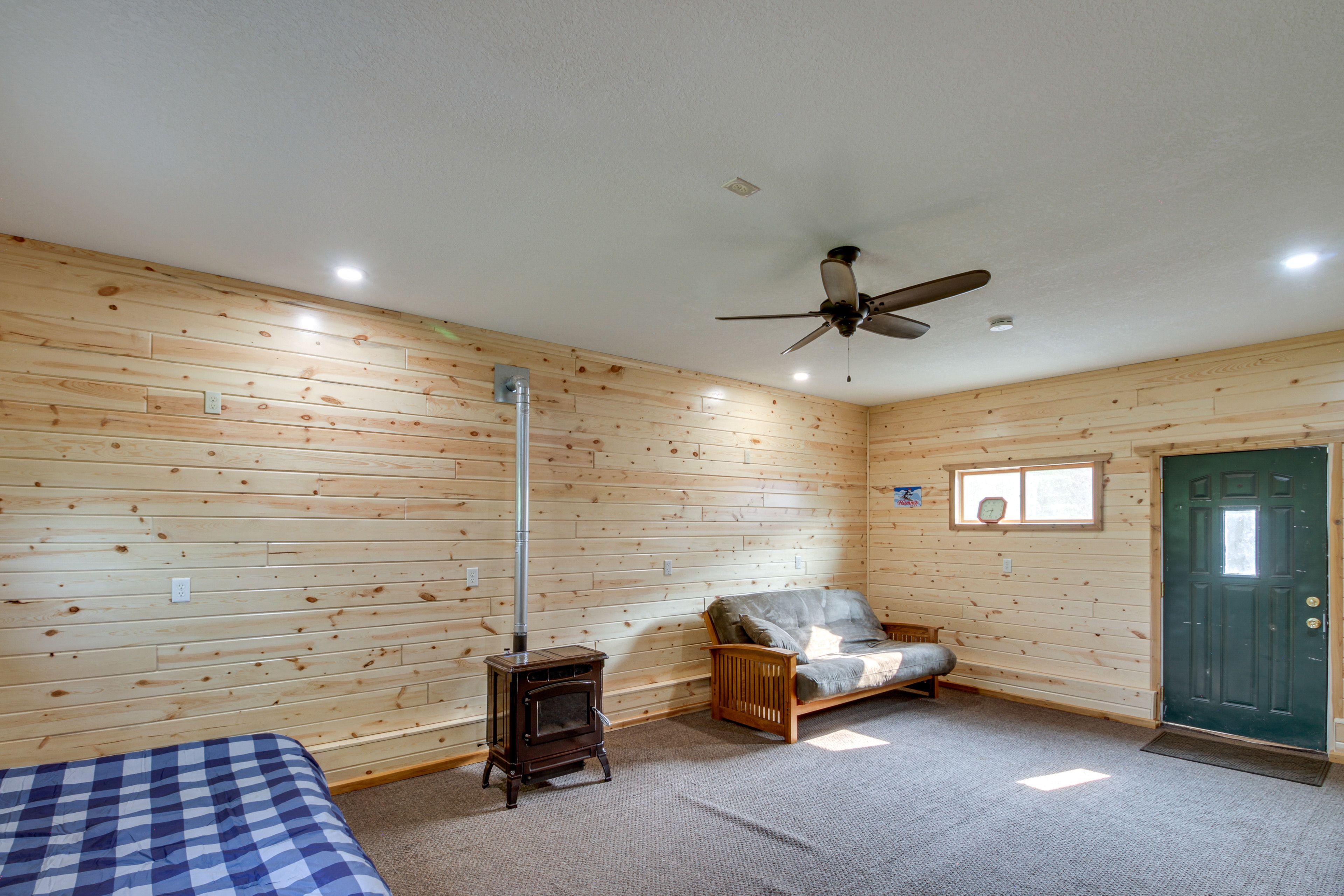 Cabin | Full Air Mattress | Wood-Burning Stove | Futon