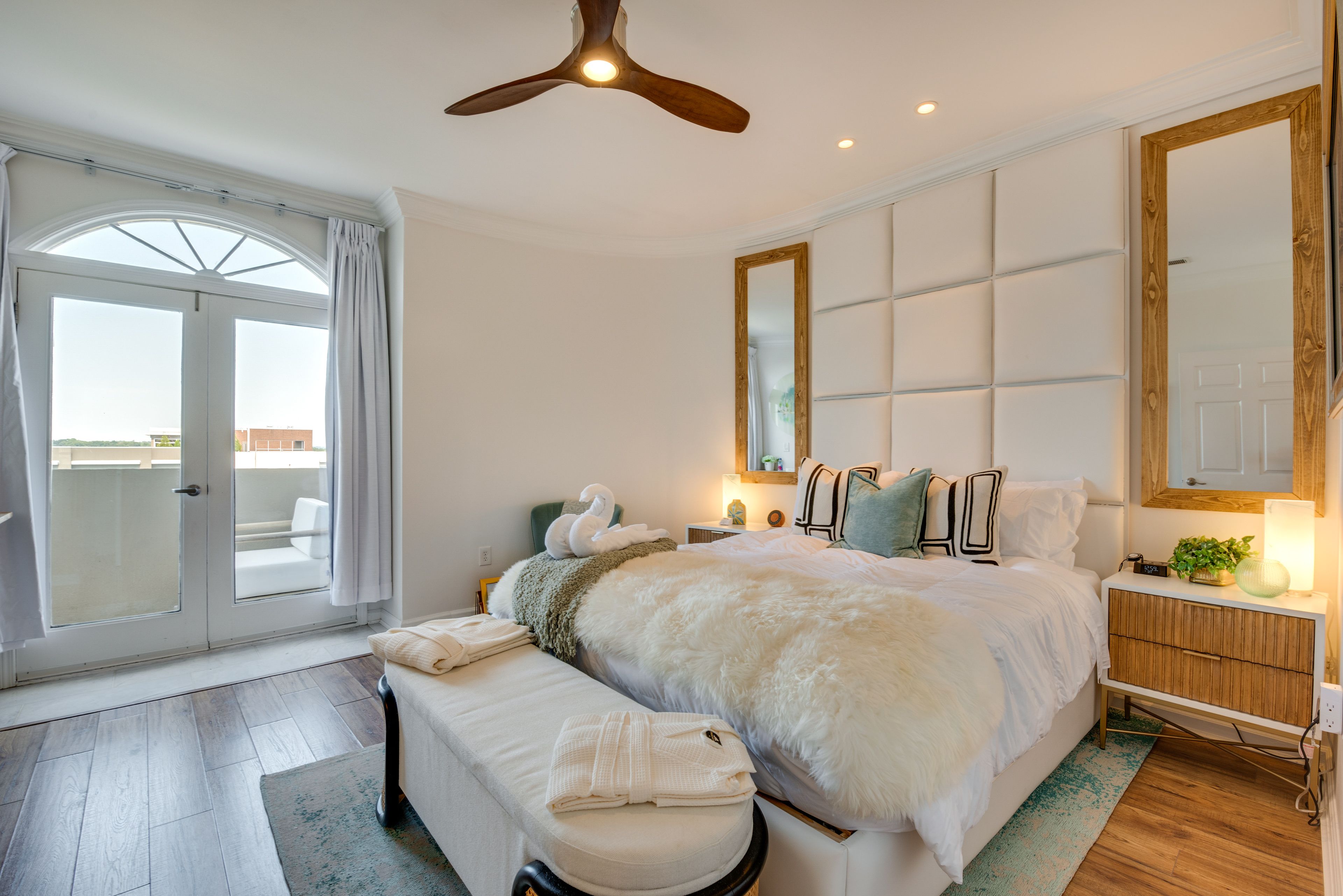 Bedroom 1 | Dubai Themed | Queen Bed | En-Suite Bathroom