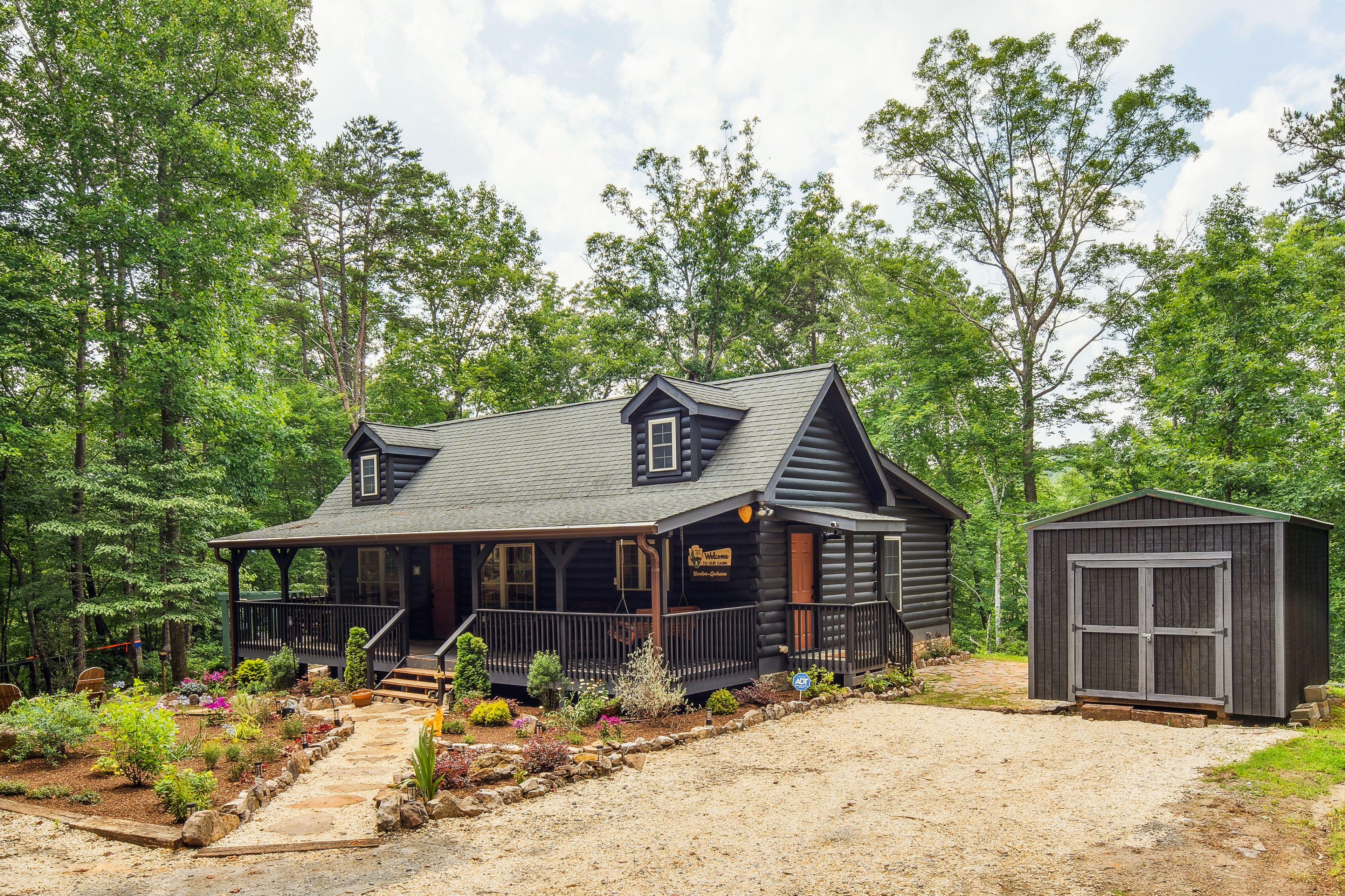 Parking | Driveway (4 Vehicles)