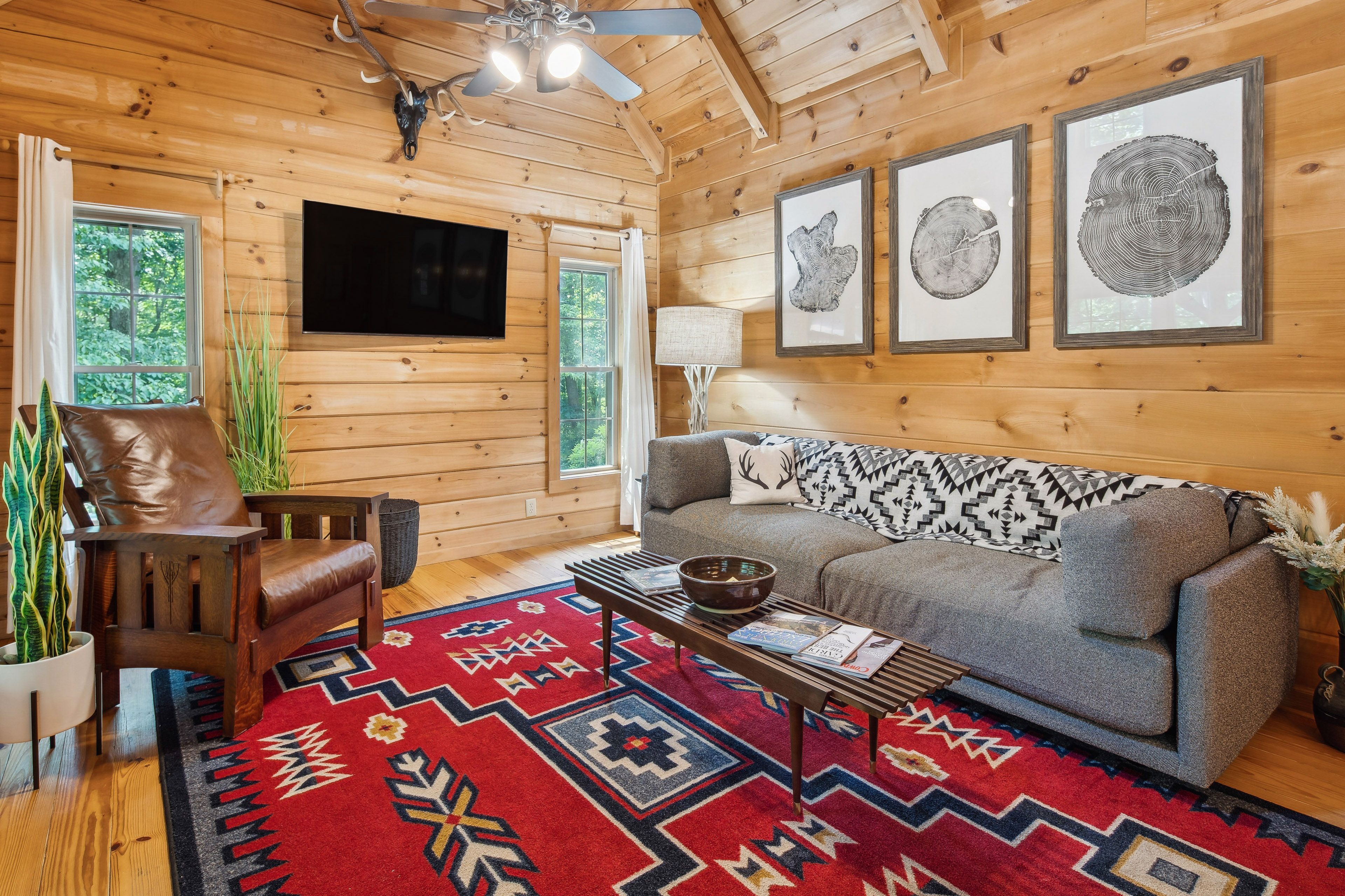 Living Room | TV | Free WiFi