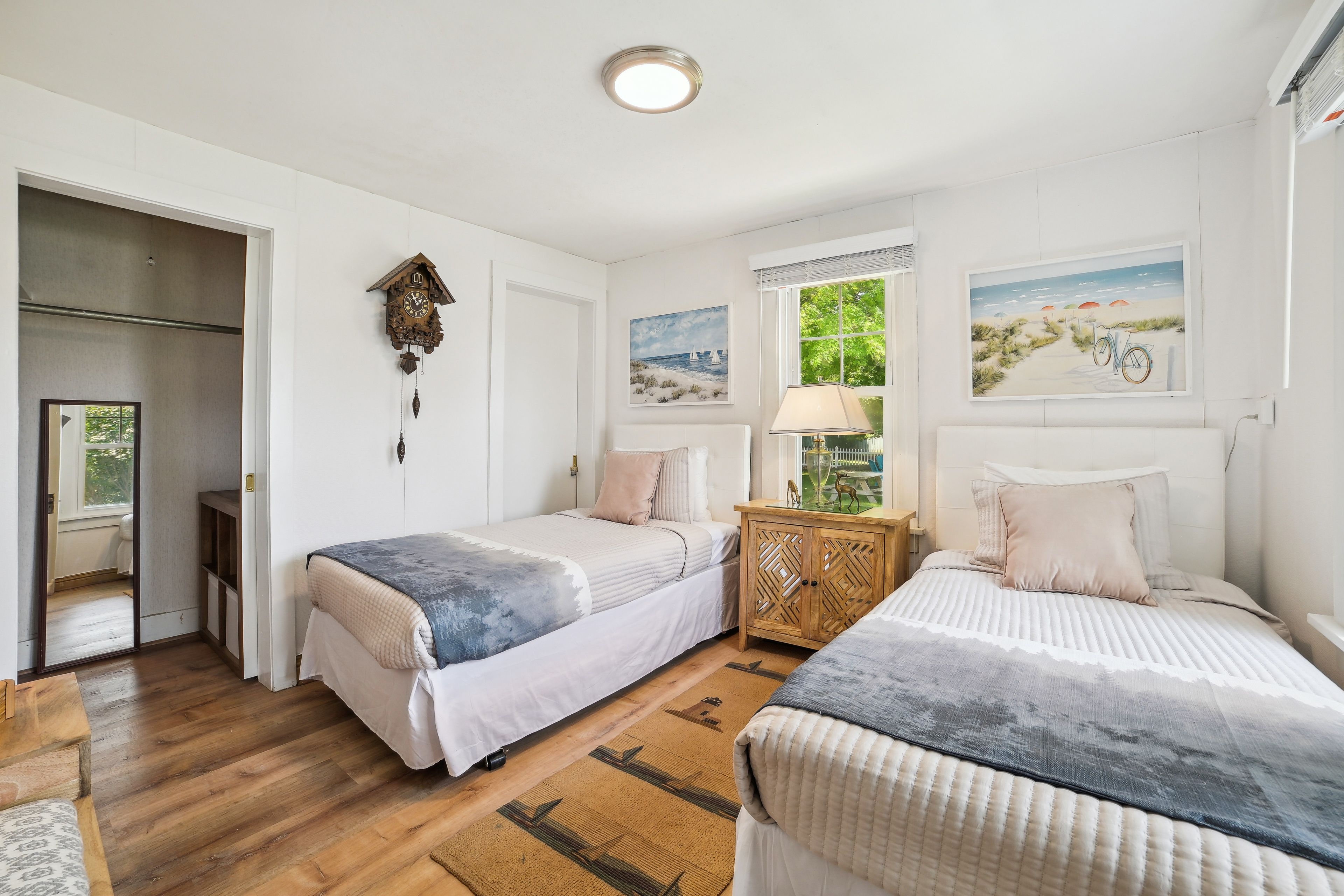 Bedroom 2 | 2 Twin Beds
