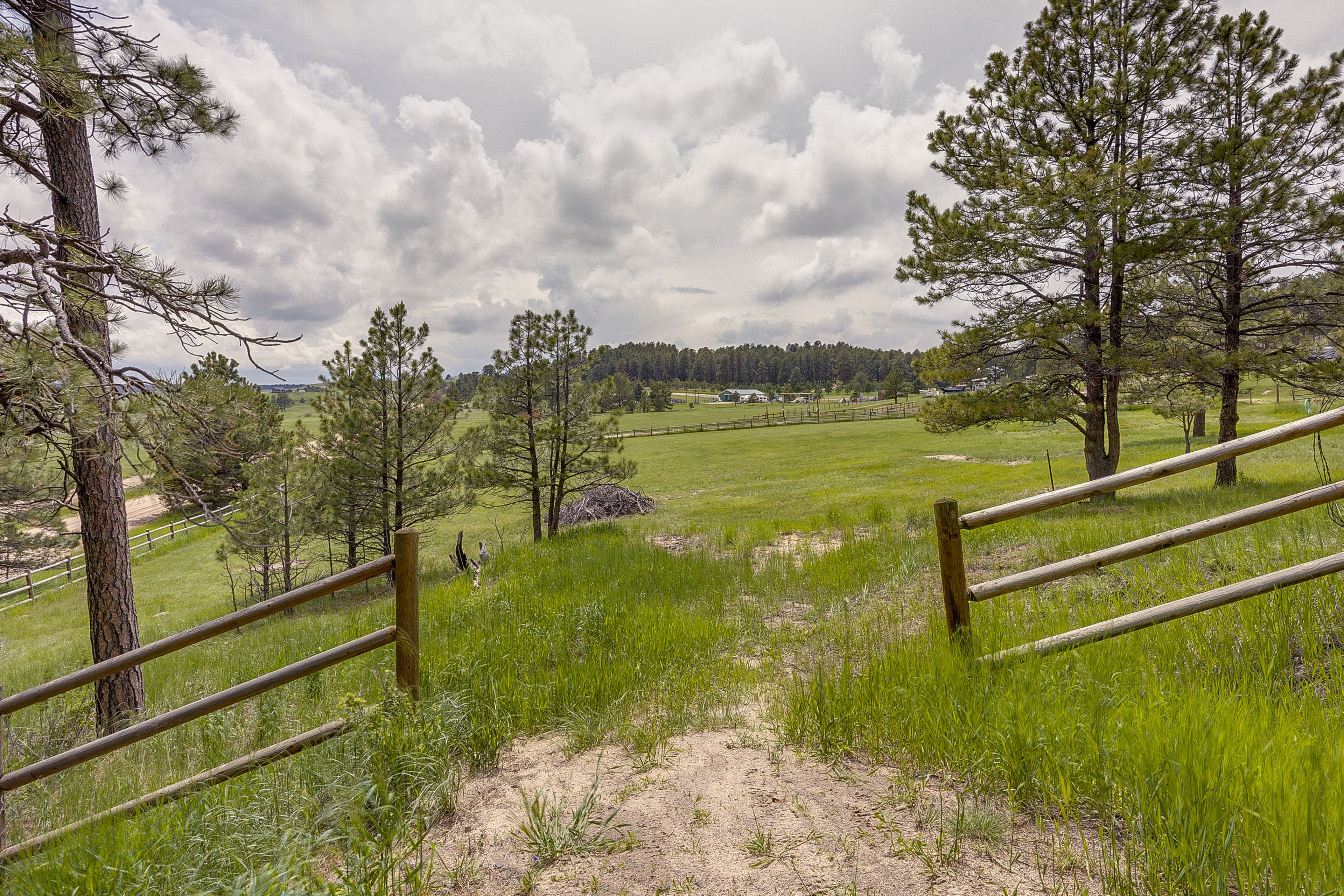 Elbert Vacation Rental | 2BR | 1.5BA | Stairs Required | 2,400 Sq Ft