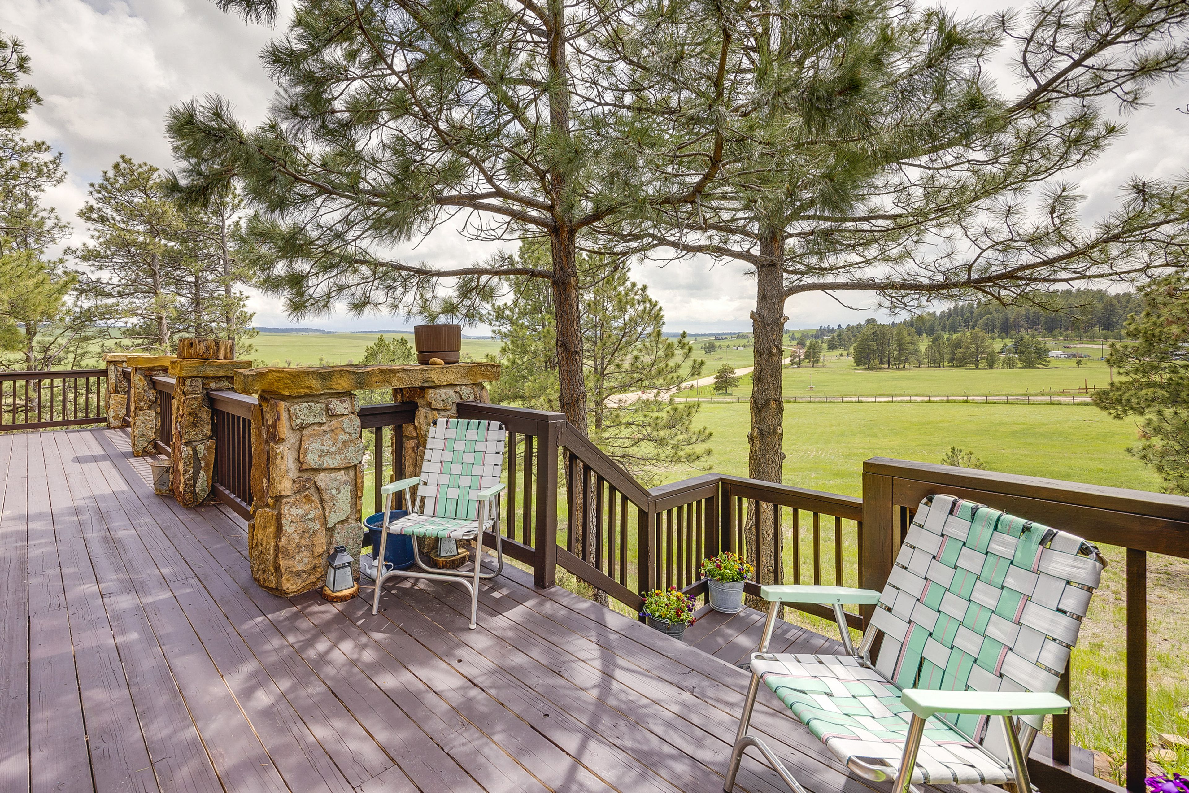 Private Deck | Outdoor Seating