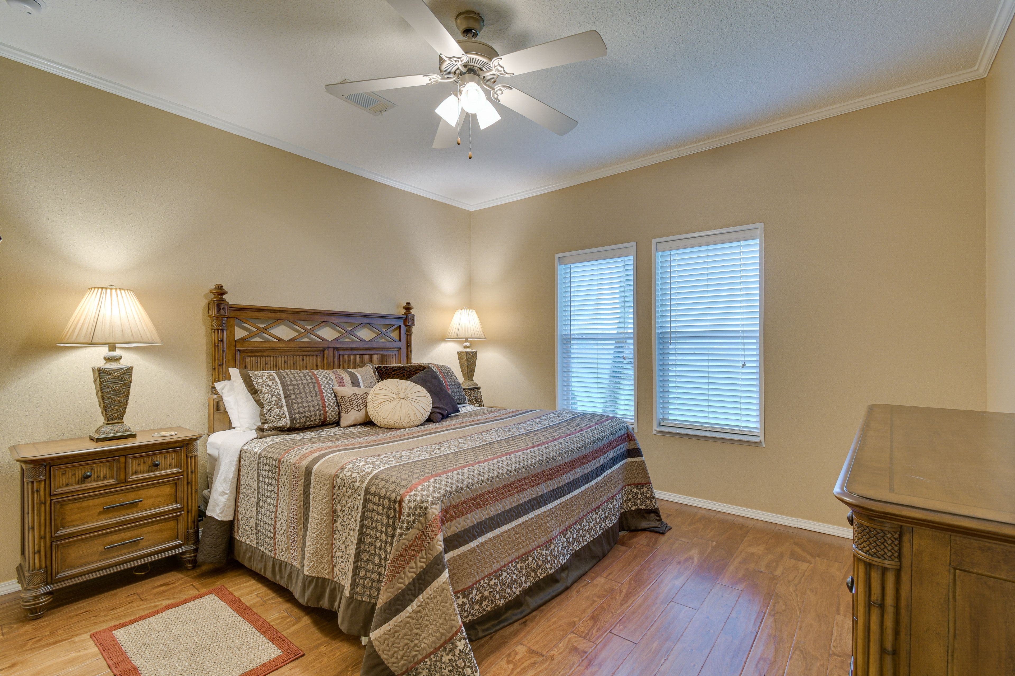 Bedroom 3 | King Bed