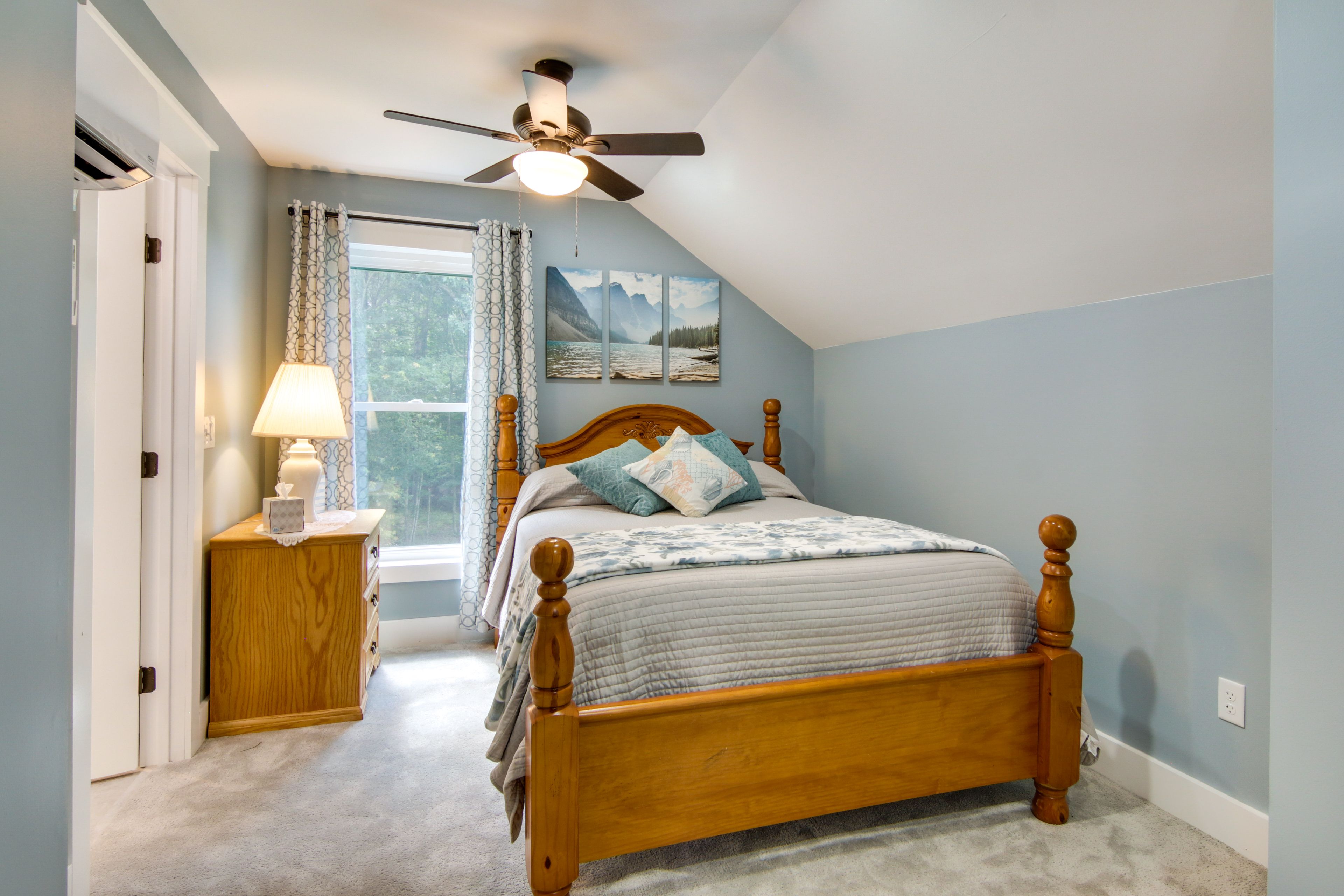 Bedroom 3 | 2nd Floor | Queen Bed