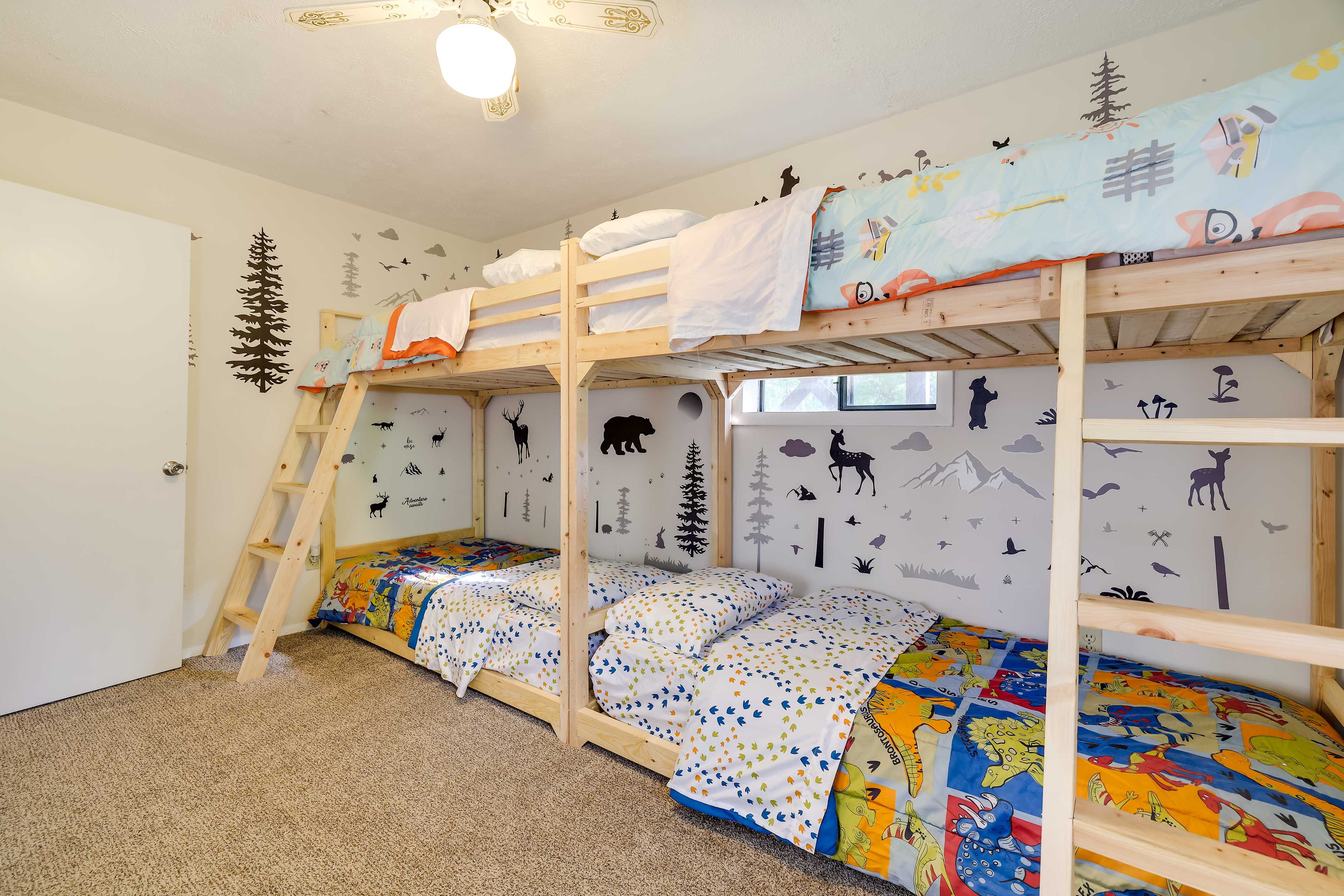 Bedroom 4 | 2 Twin Bunk Beds | Smart TV