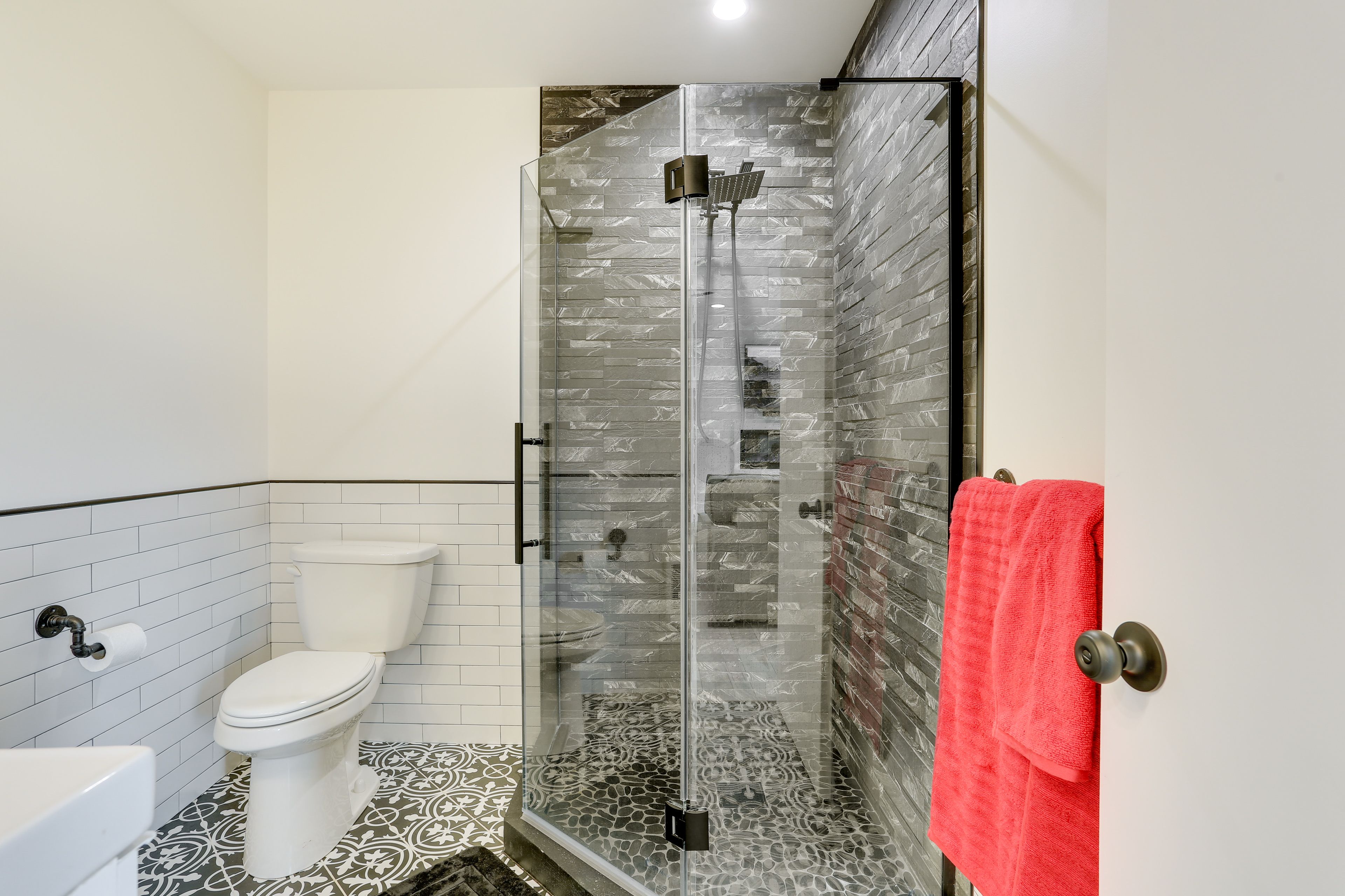 Full Bathroom