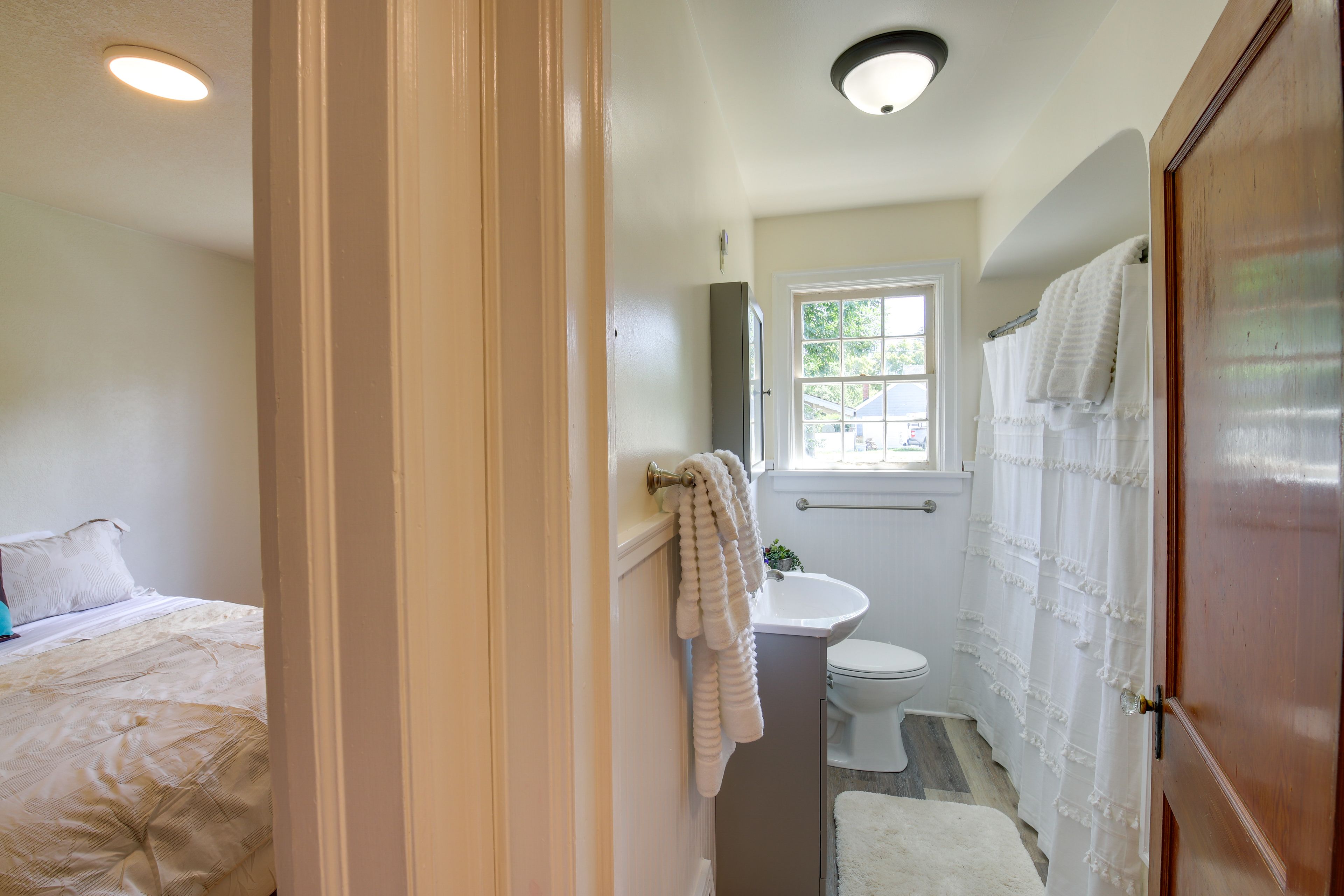 Full Bathroom | 1st Floor