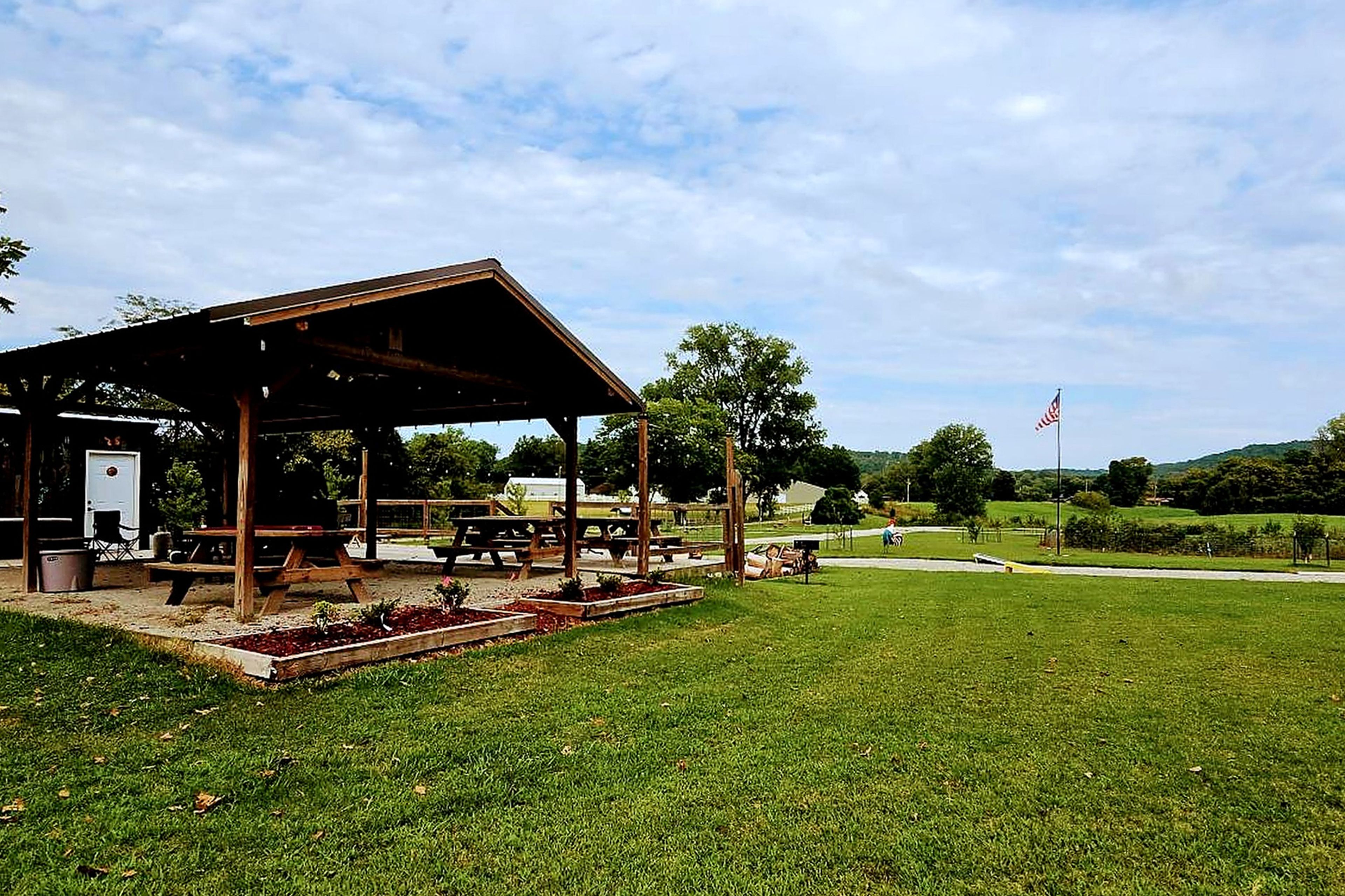Misty Mornings Arkansas Cabins & RV Sites | Property Grounds
