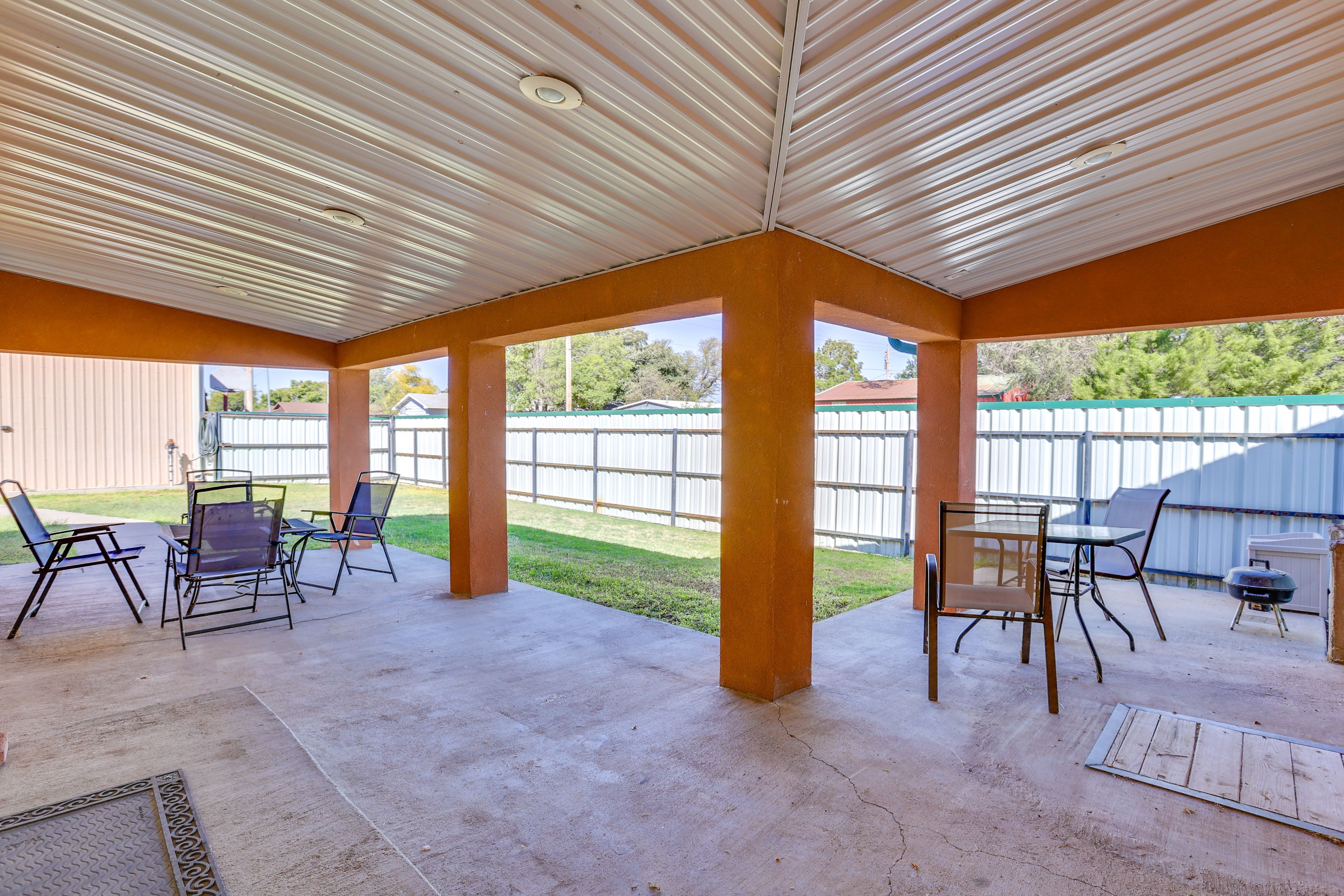 Covered Patio | Wood-Burning Fire Pit | Charcoal Grill