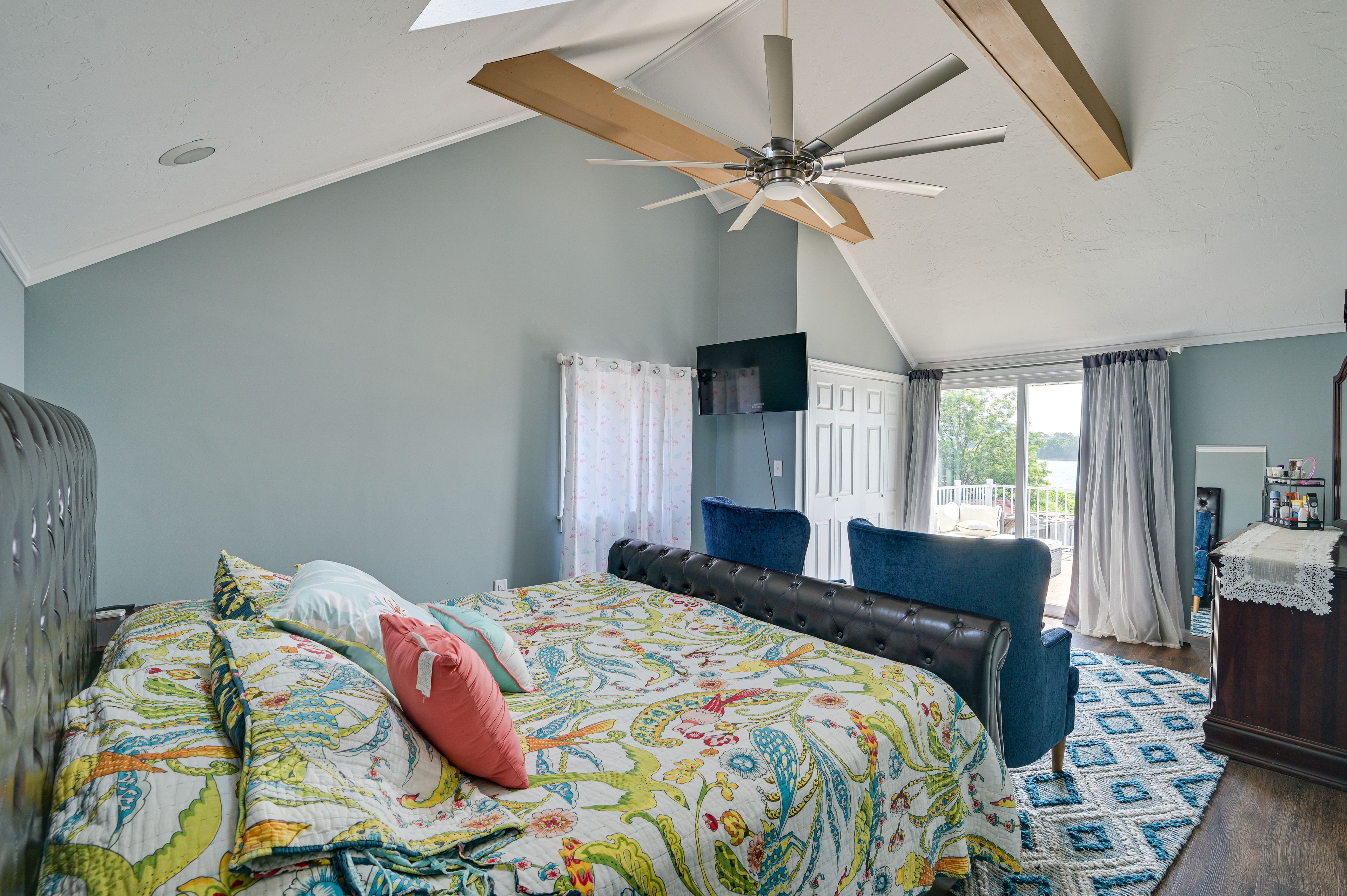 Bedroom 1 | King Bed | Linens Provided | Smart TV