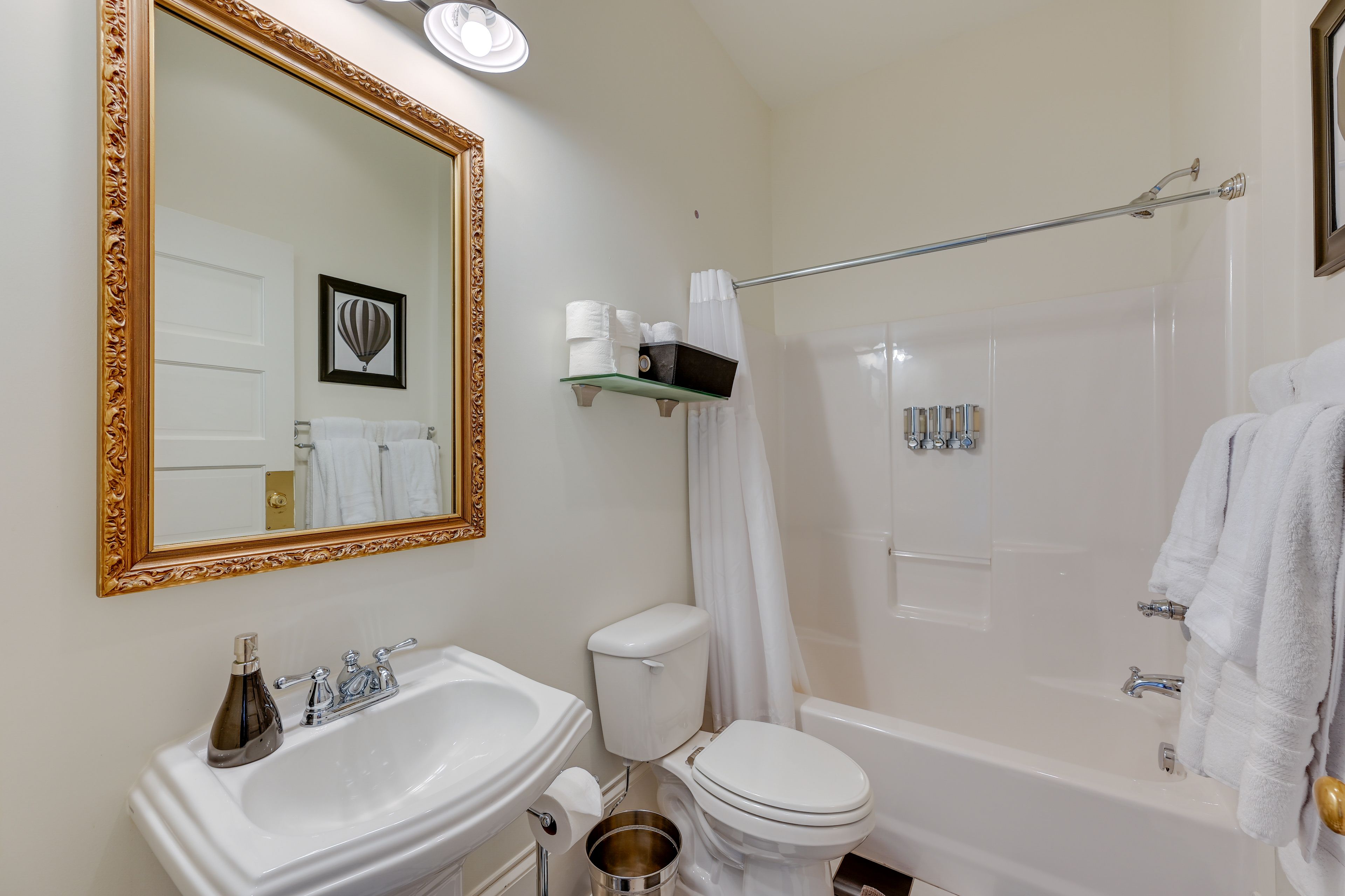 En-Suite Bathroom