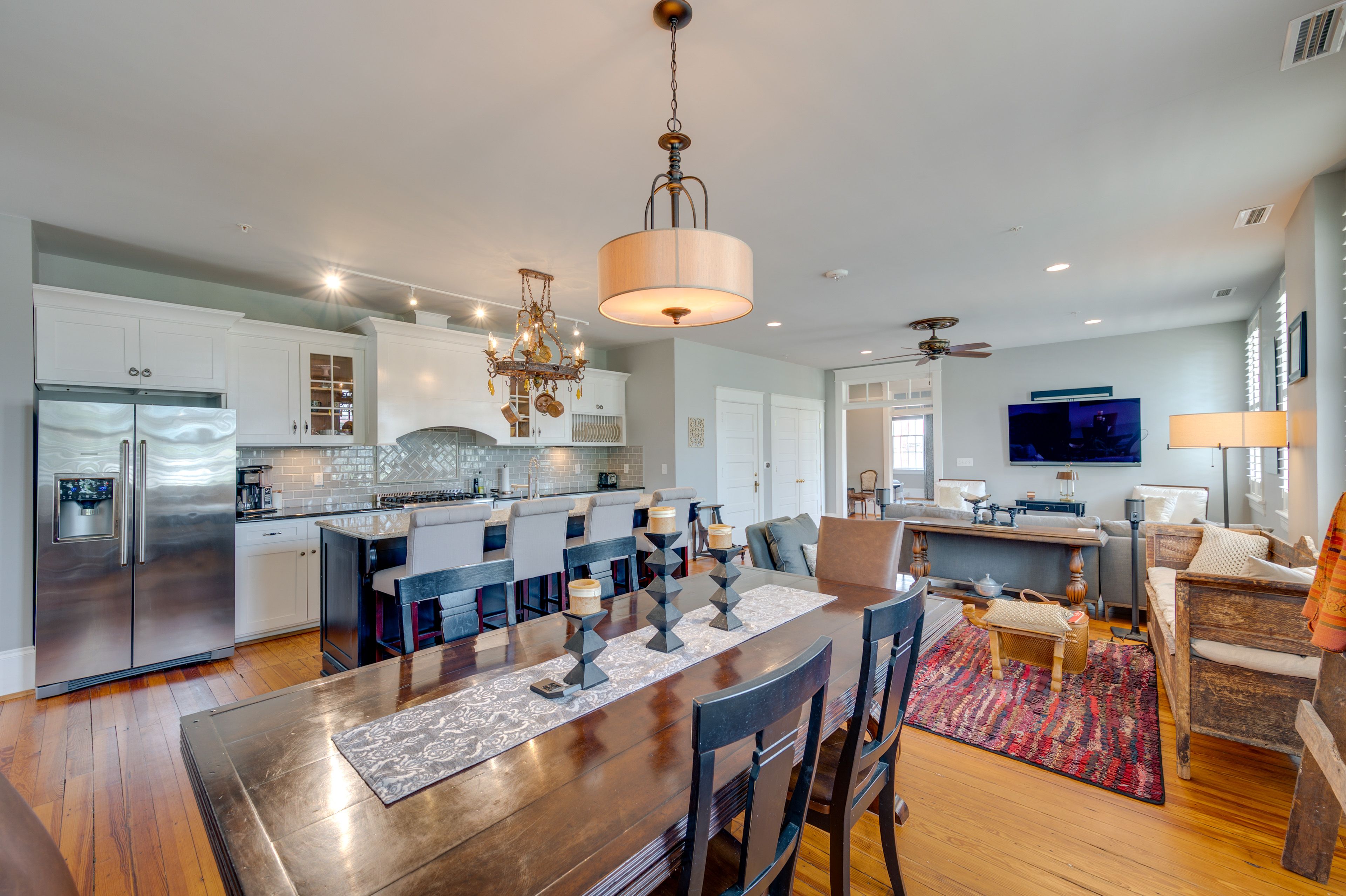 Dining Area | Dishware/Flatware Provided | Free WiFi