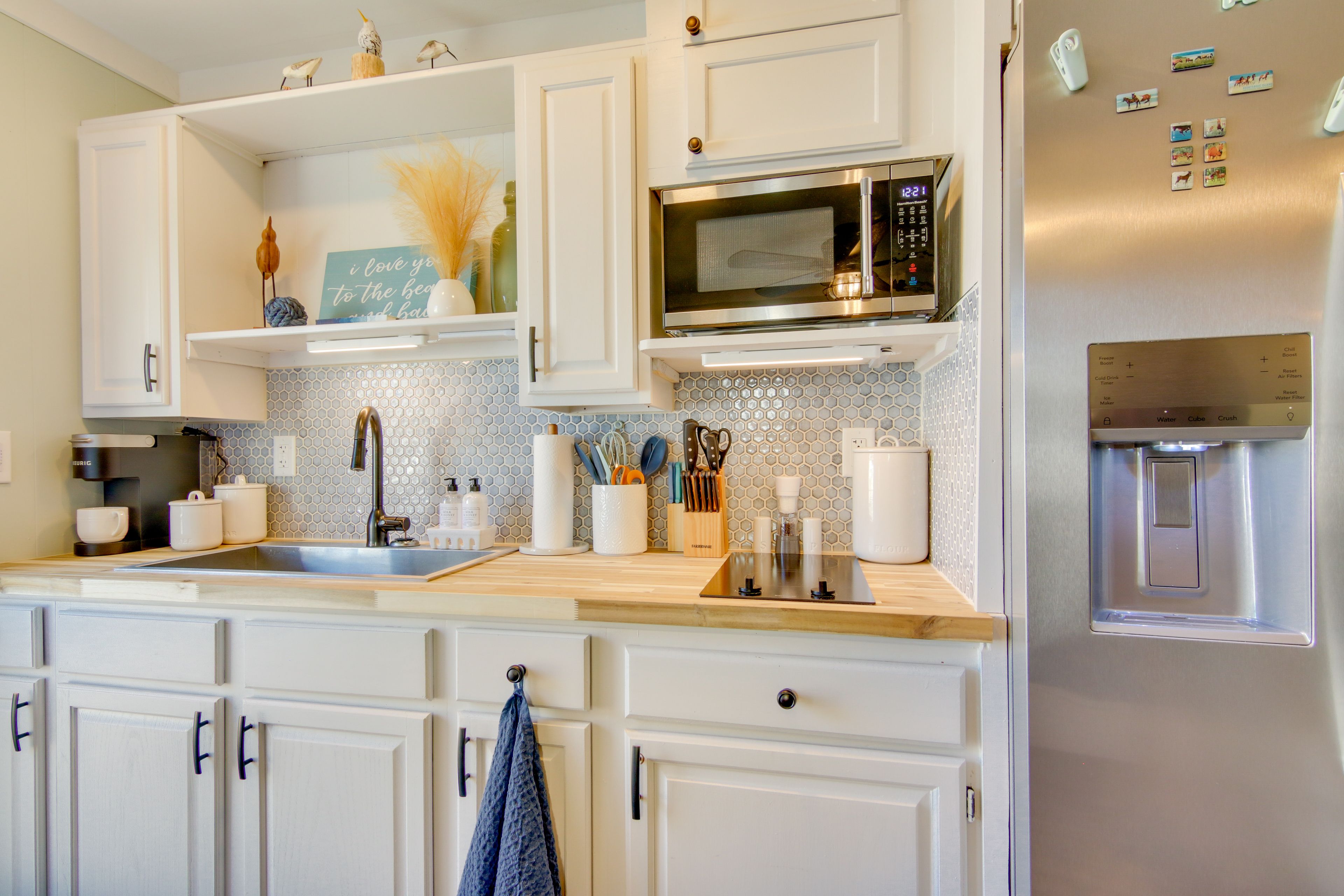 Interior | Single-Story Unit | Window A/C | Free WiFi