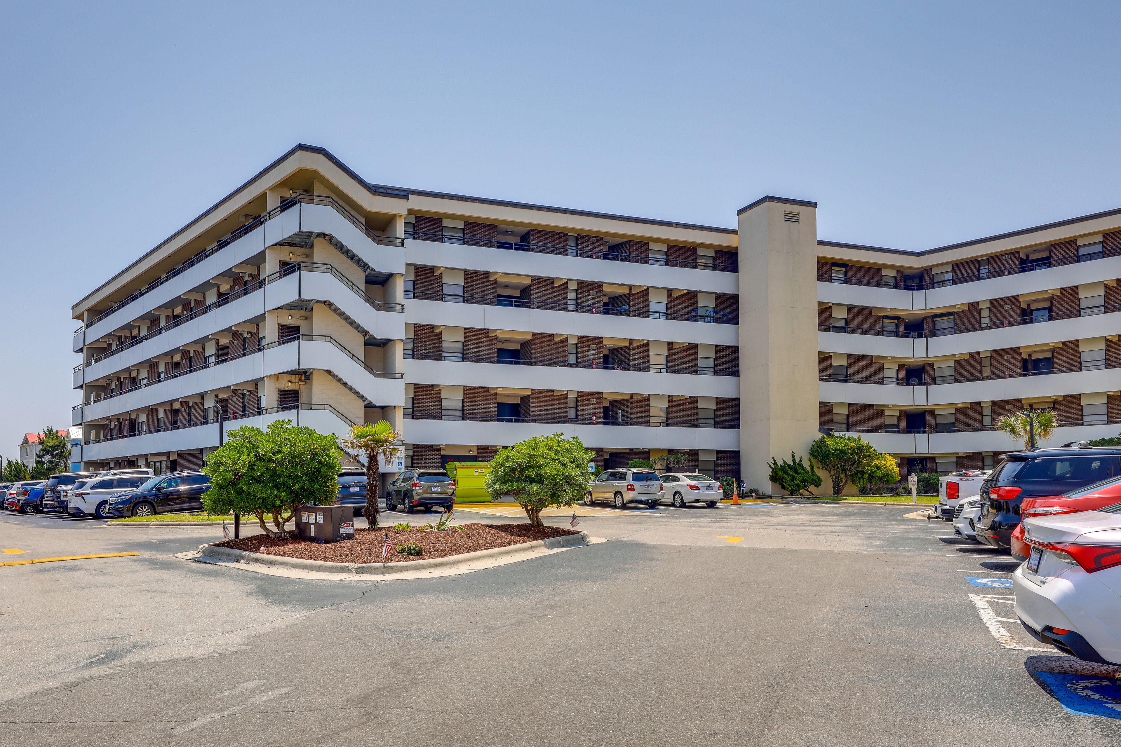 Parking | Open Lot (First Come, First-Served)