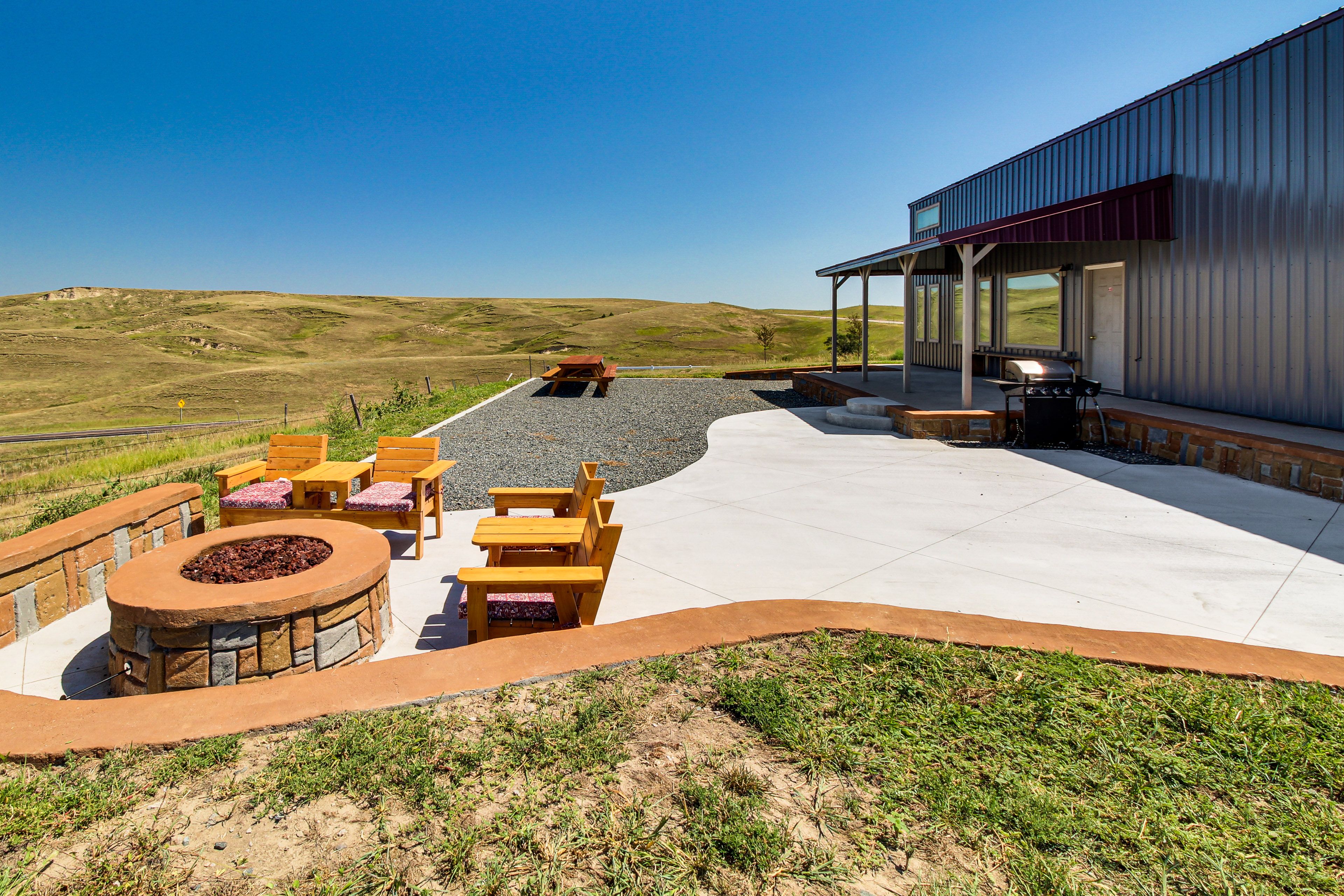 Exterior | Fire Pit w/ Seating