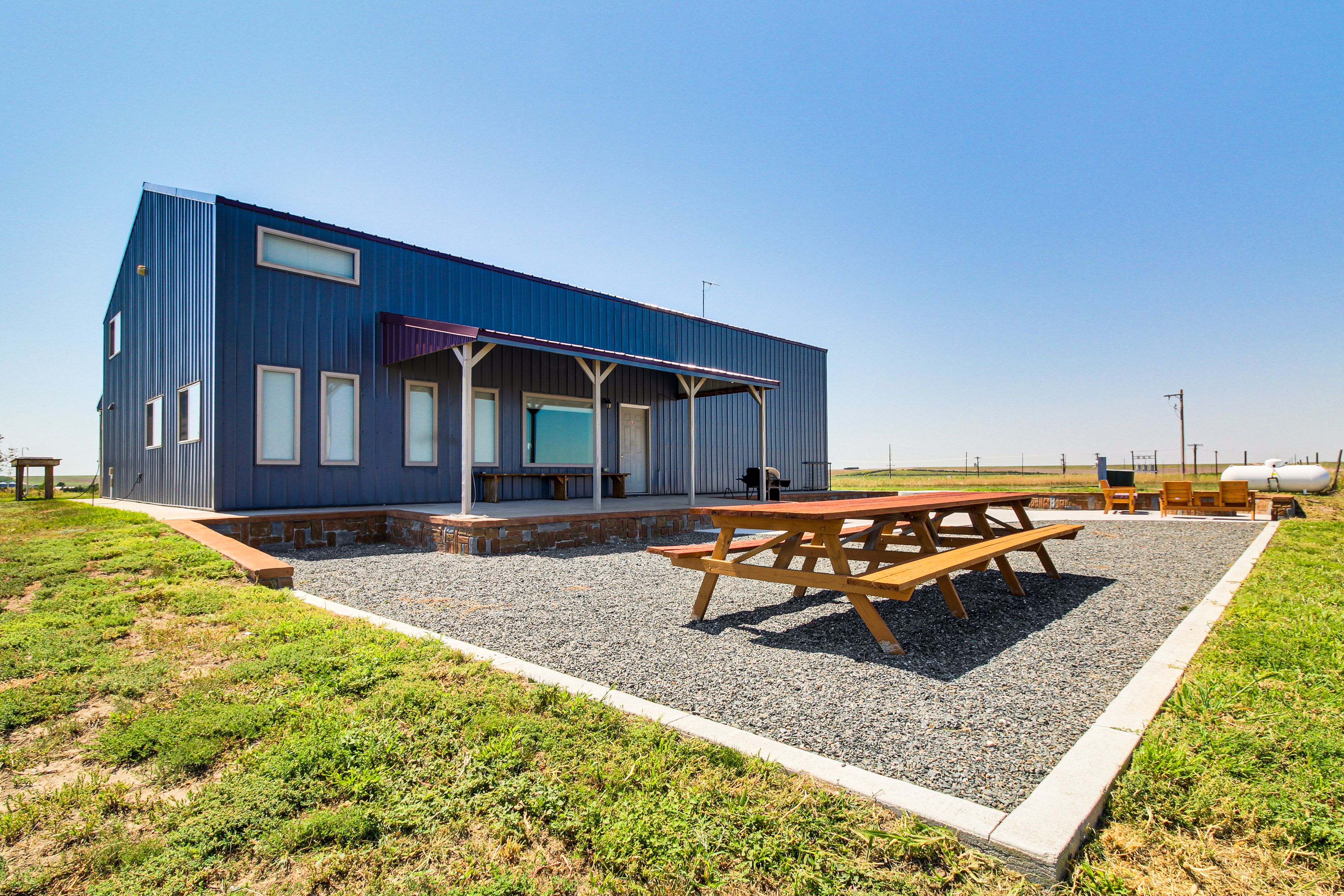 Exterior | Picnic Area | Patio | Gas Grill