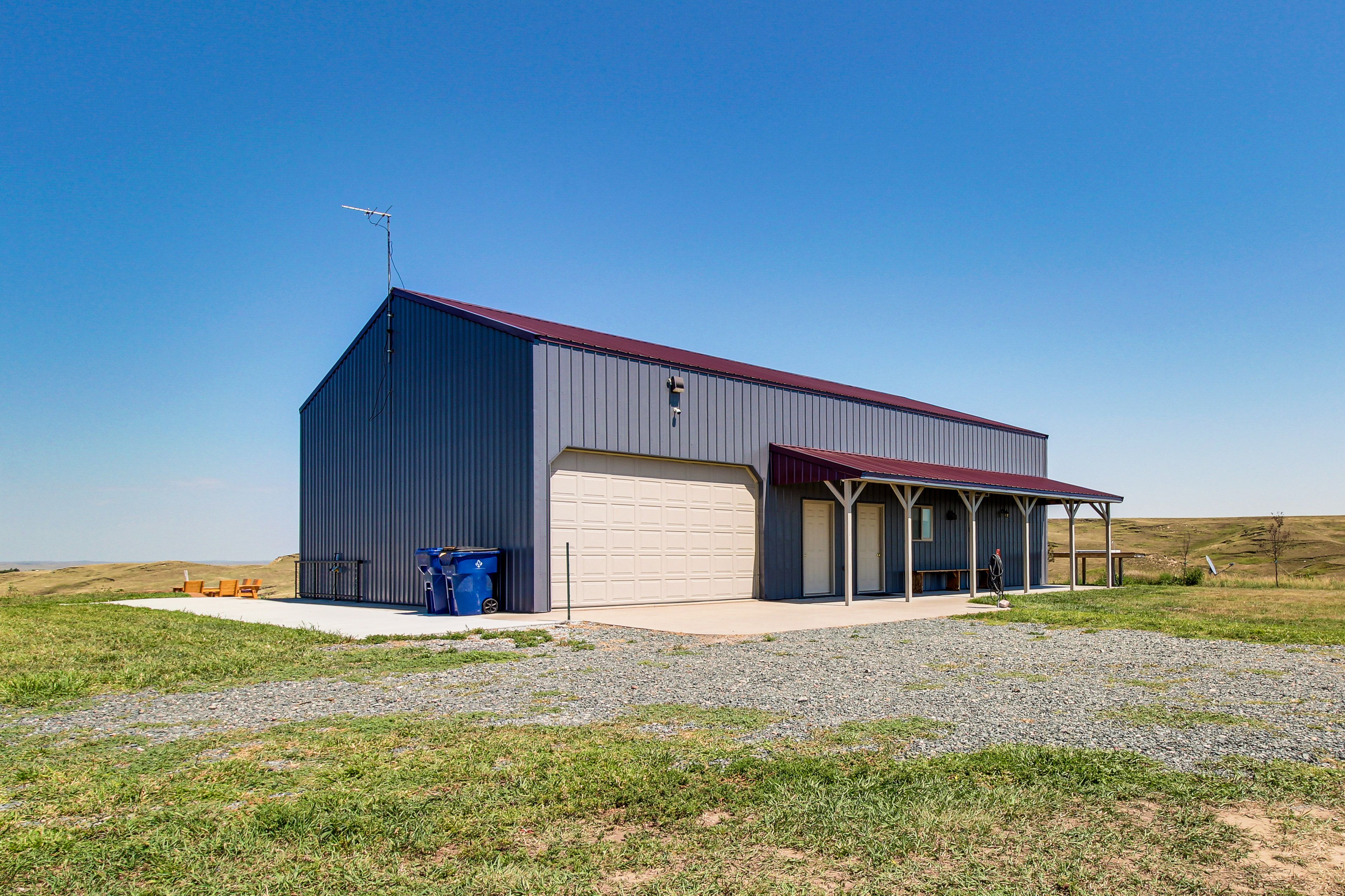 Parking | Garage (2 Vehicles) | Driveway (2 Vehicles) | RV Parking