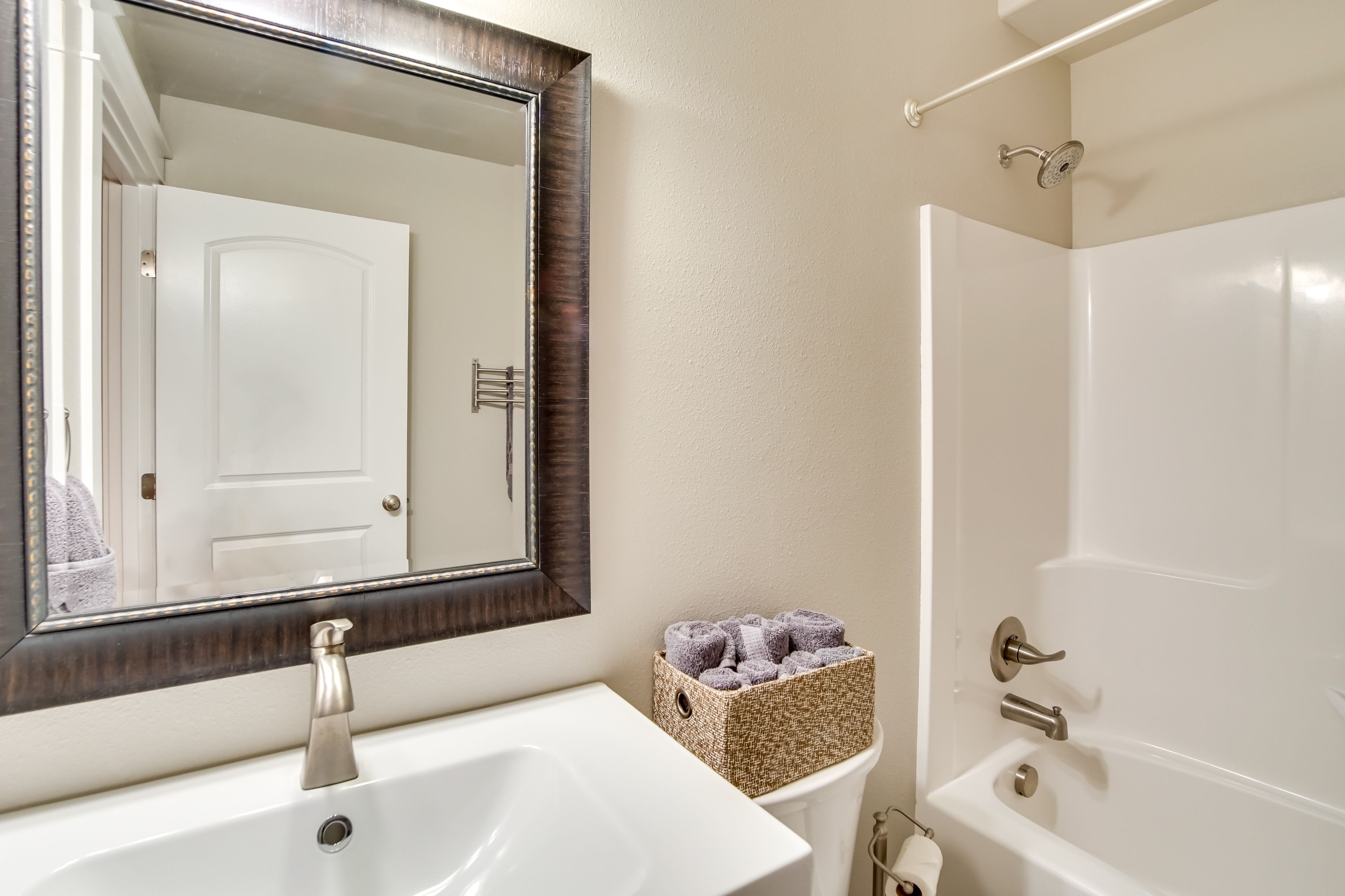 Full Bathroom | Basement