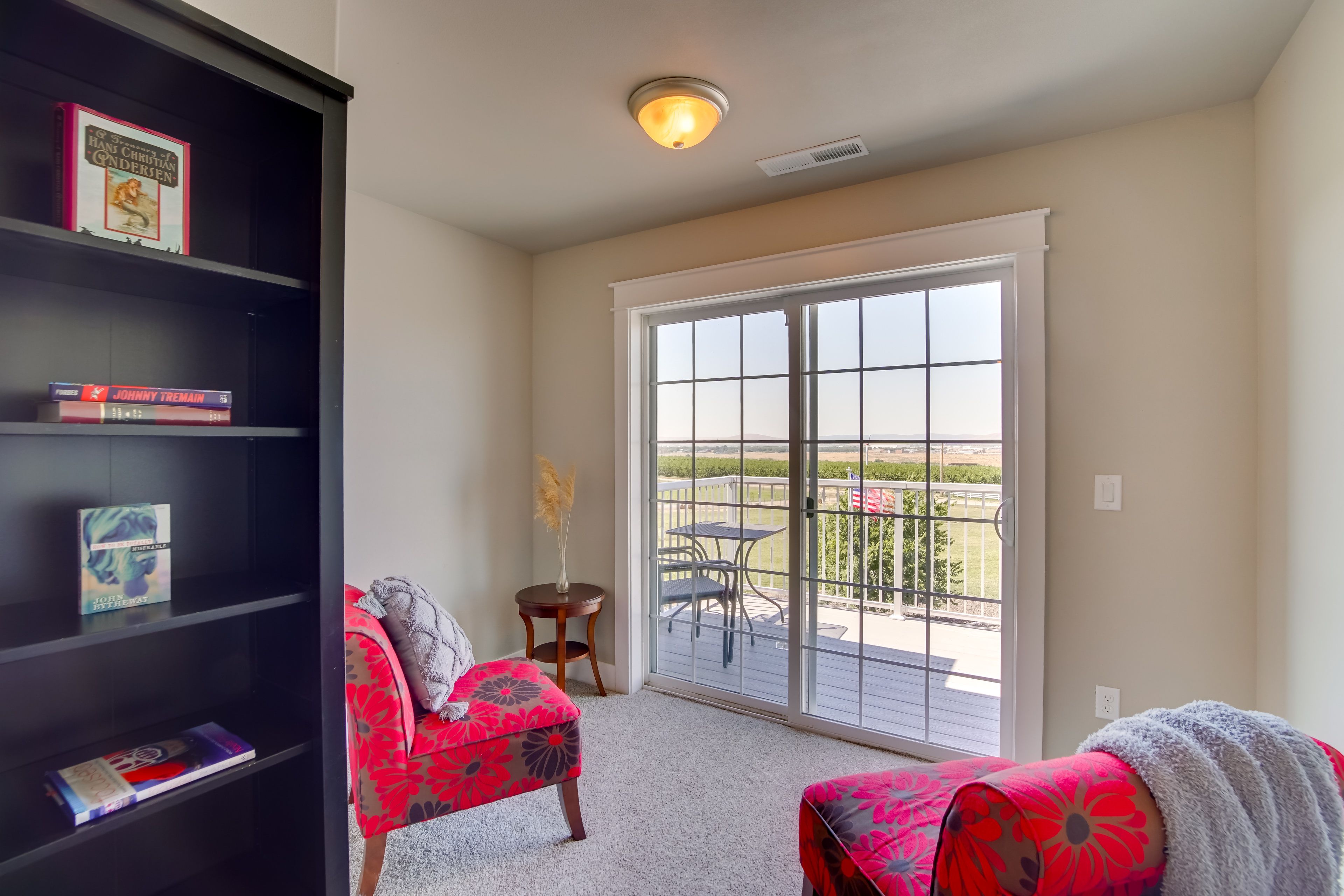 2nd-Floor Deck Access