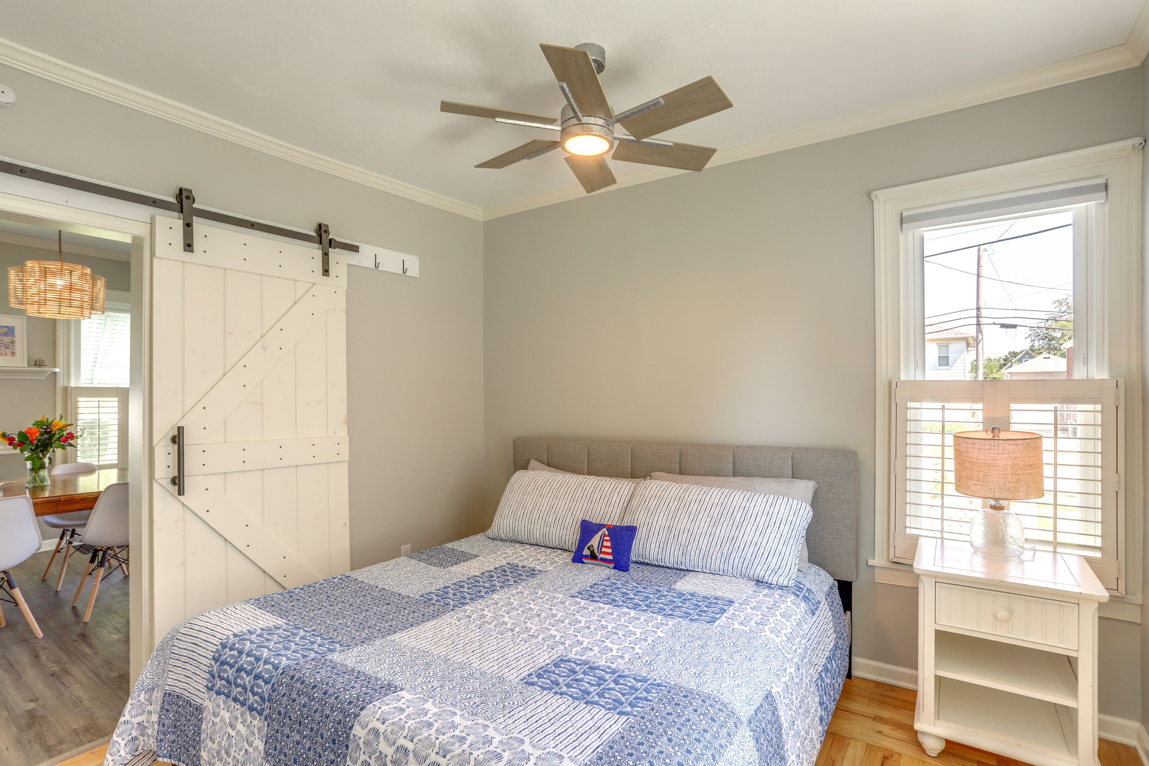 Bedroom 1 | King Bed | 1st Floor