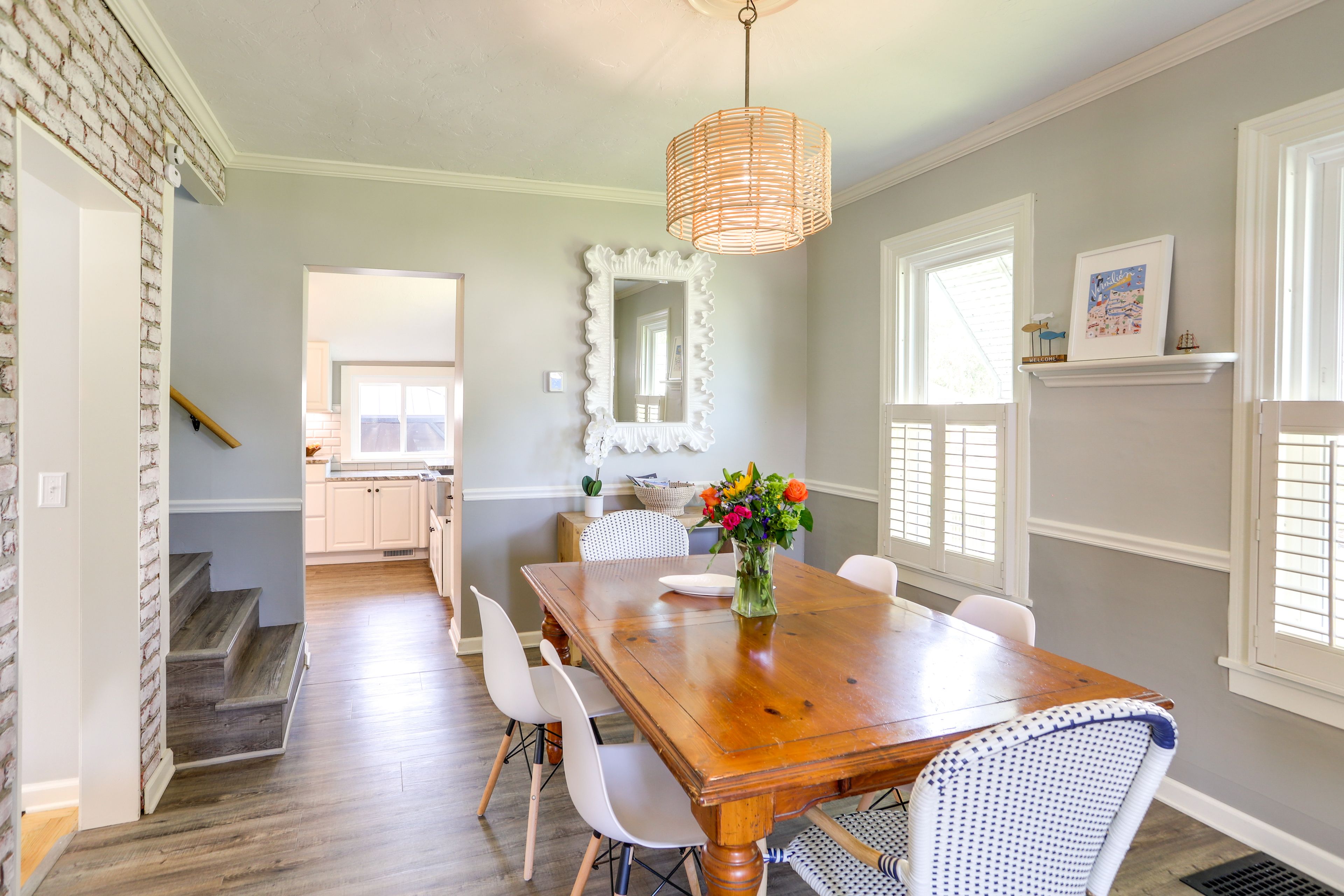 Dining Area | Dishware & Flatware Provided
