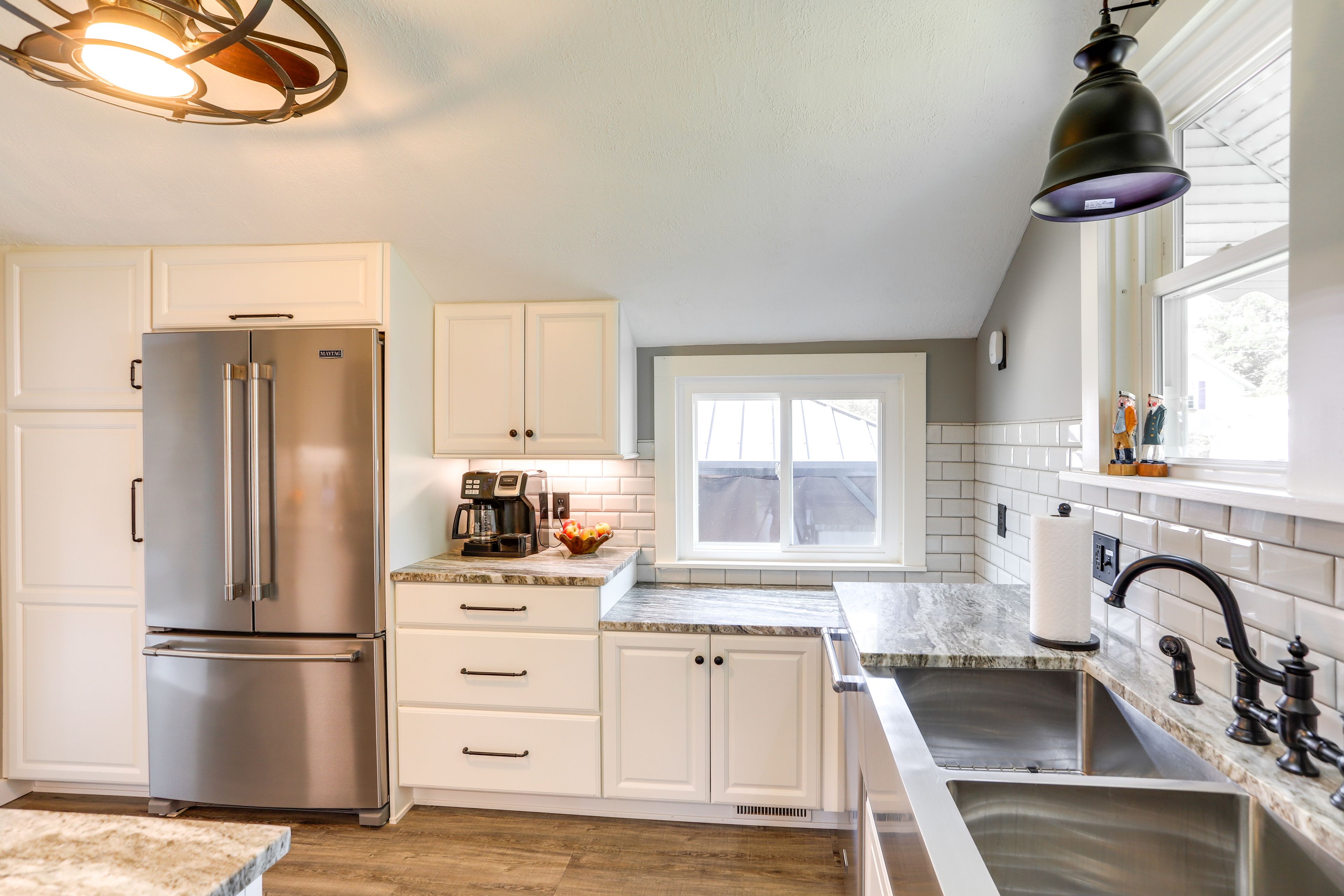 Kitchen | Equipped w/ Cooking Essentials