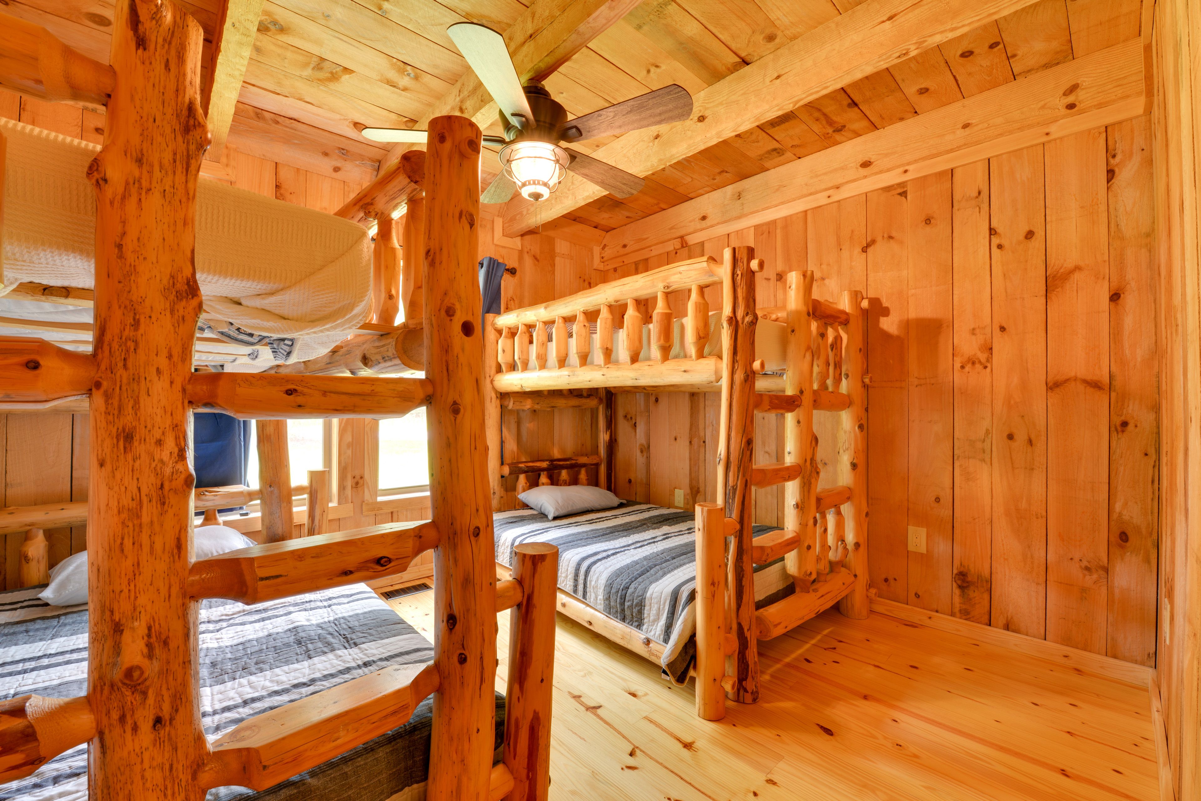 Bedroom 3 | 2 Twin/Full Bunk Beds