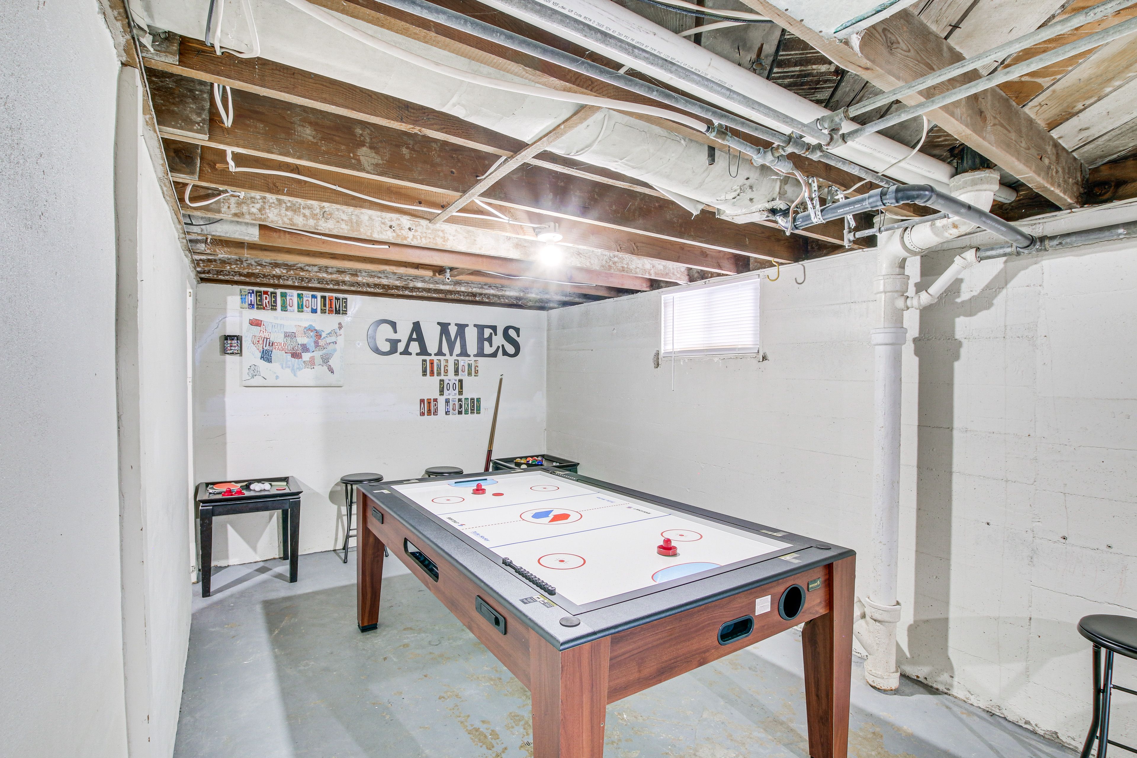 Garage | Air Hockey/Ping Pong/Pool Table