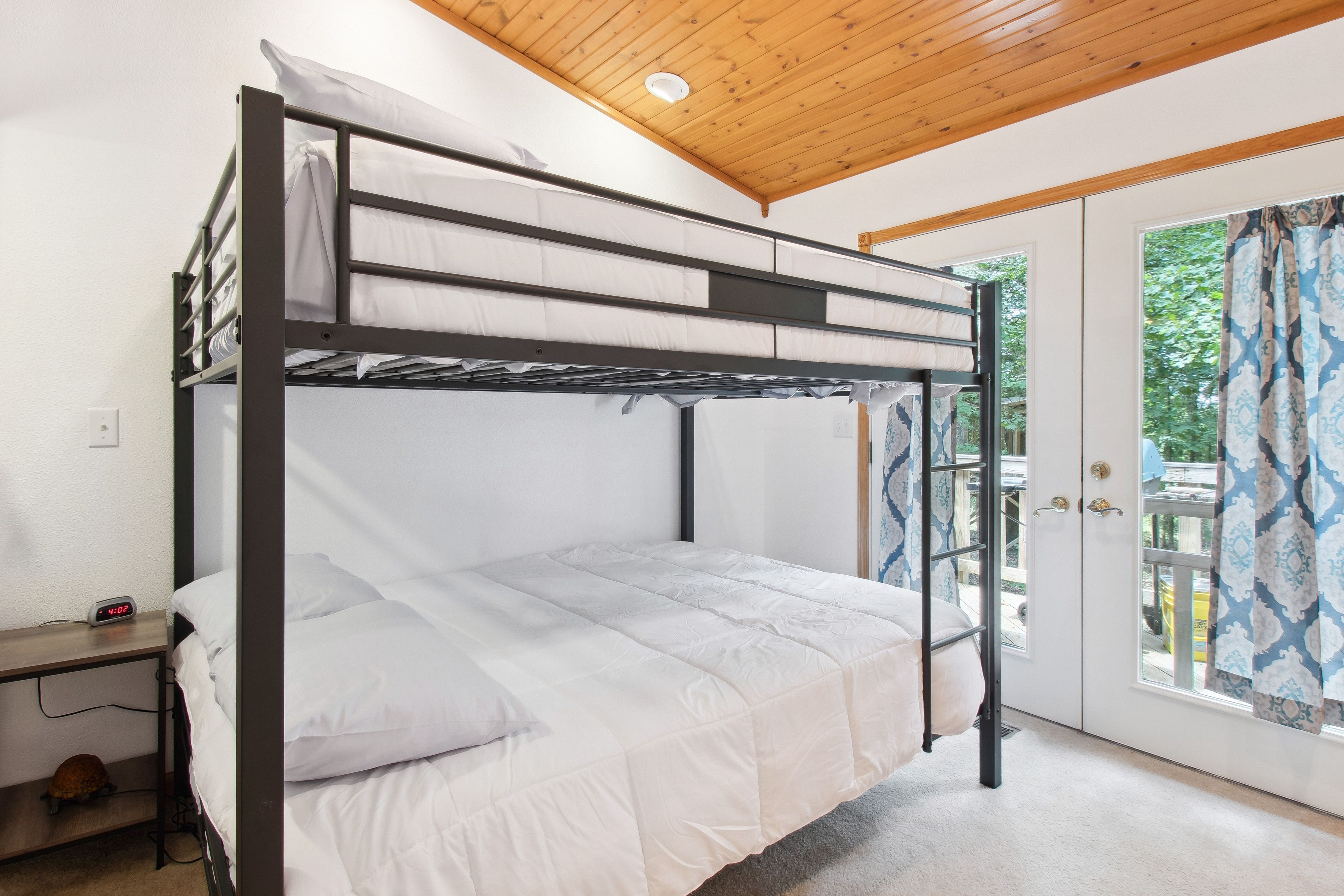 Bedroom 2 | Queen Bunk Bed